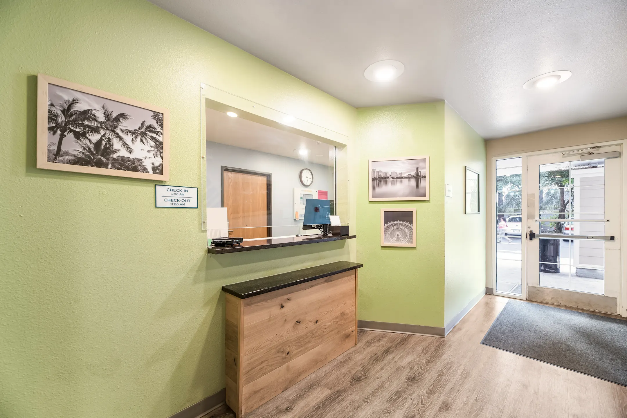 Furnished Studio Ocala 4120 NE Silver Springs Blvd Ocala, FL