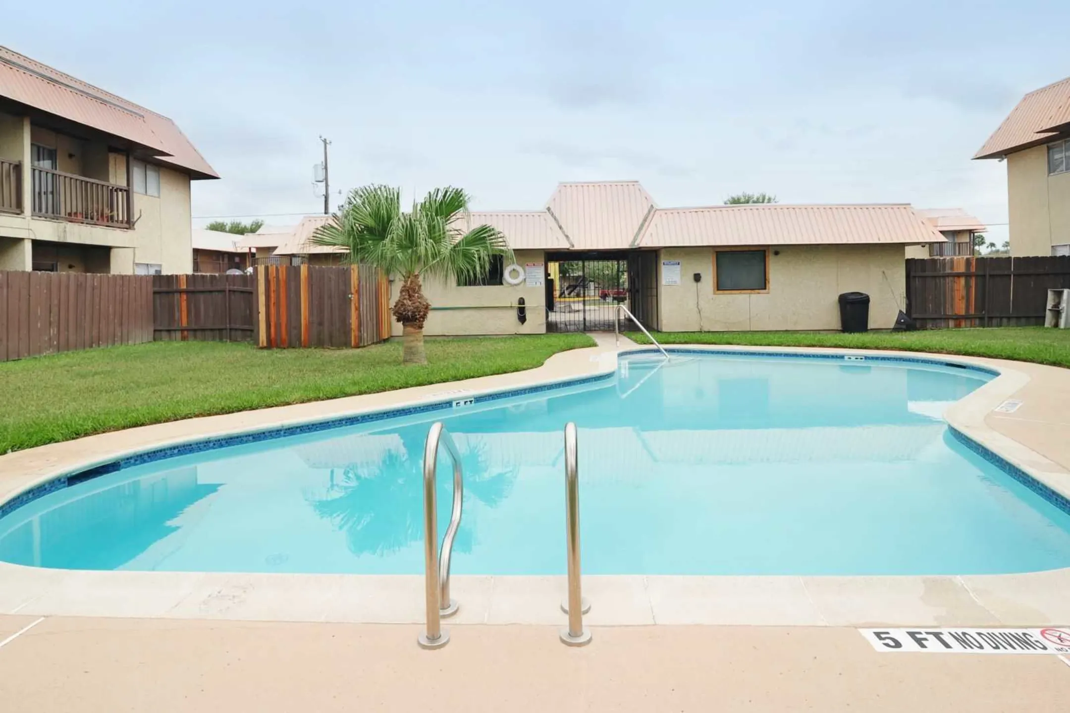 Pool - Crossings Apartments - McAllen, TX