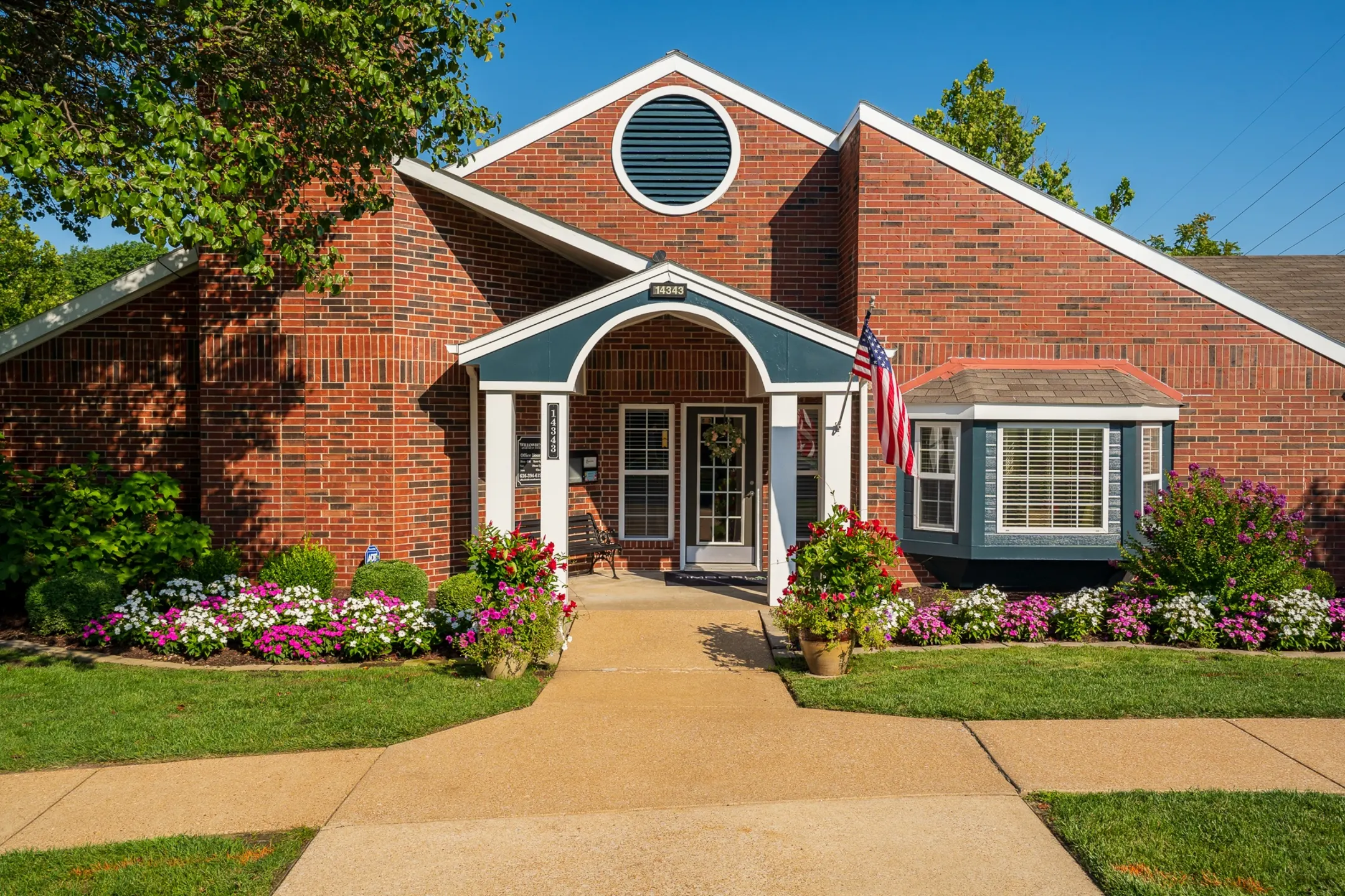Willowbend Apartments 14343 Willow Bend Park Chesterfield, MO