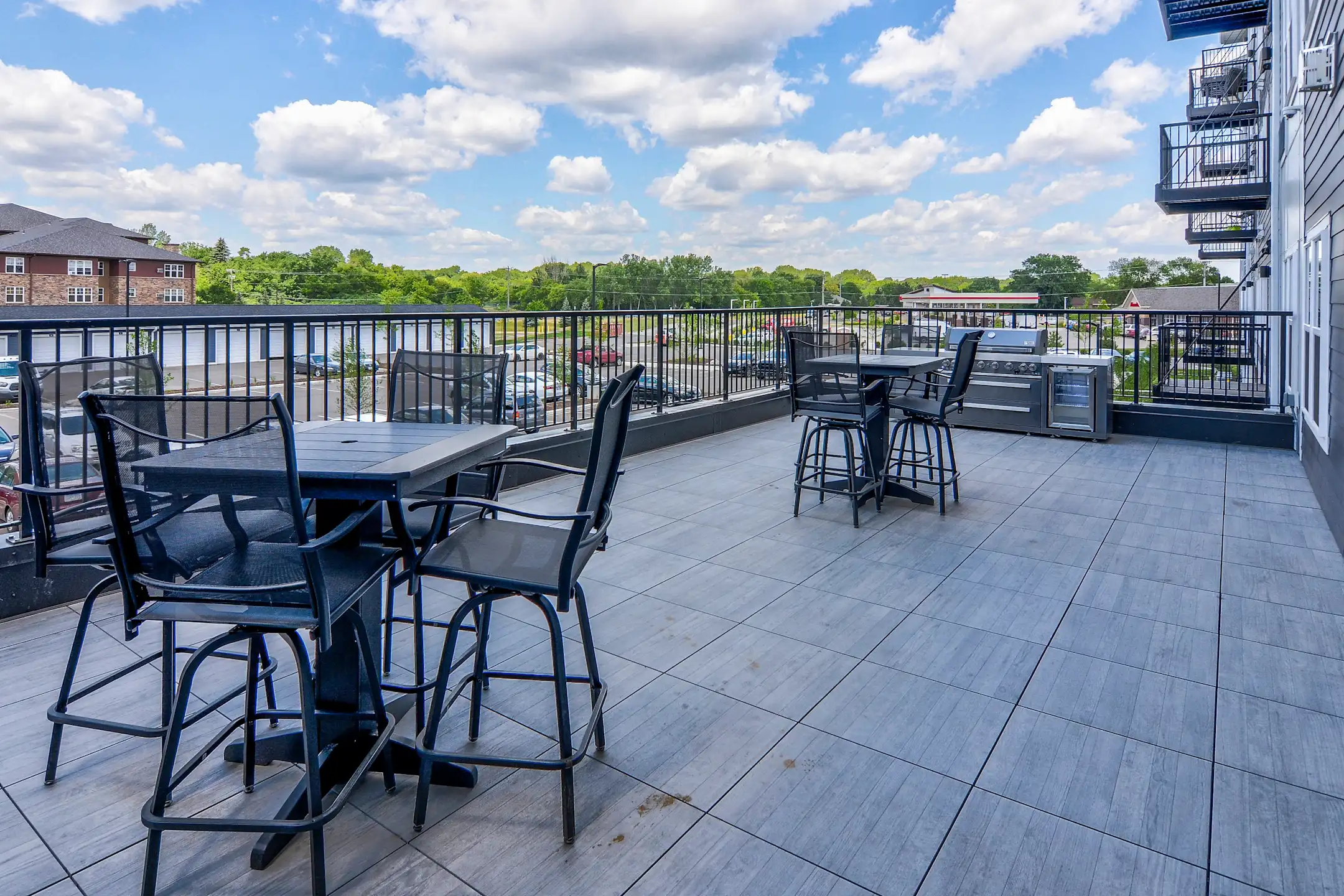 Flats at Neill Park Apartments Burnsville, MN 55337
