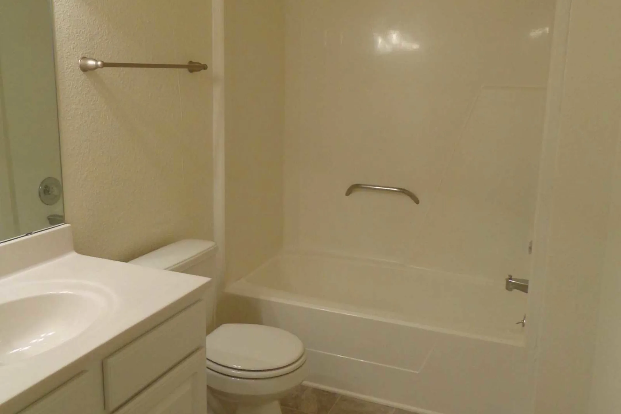 Bathroom - Roper Mountain Woods - Greenville, SC