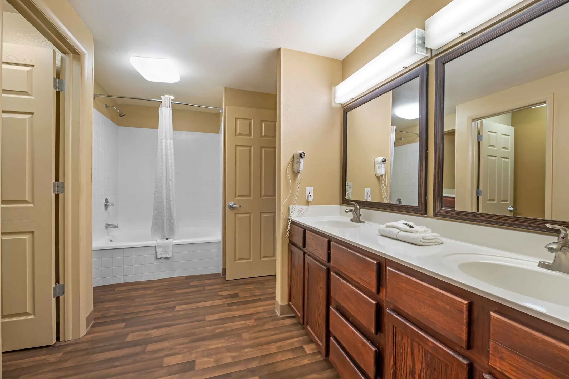 Bathroom - Furnished Studio - Indianapolis - Airport - W. Southern Ave. - Indianapolis, IN