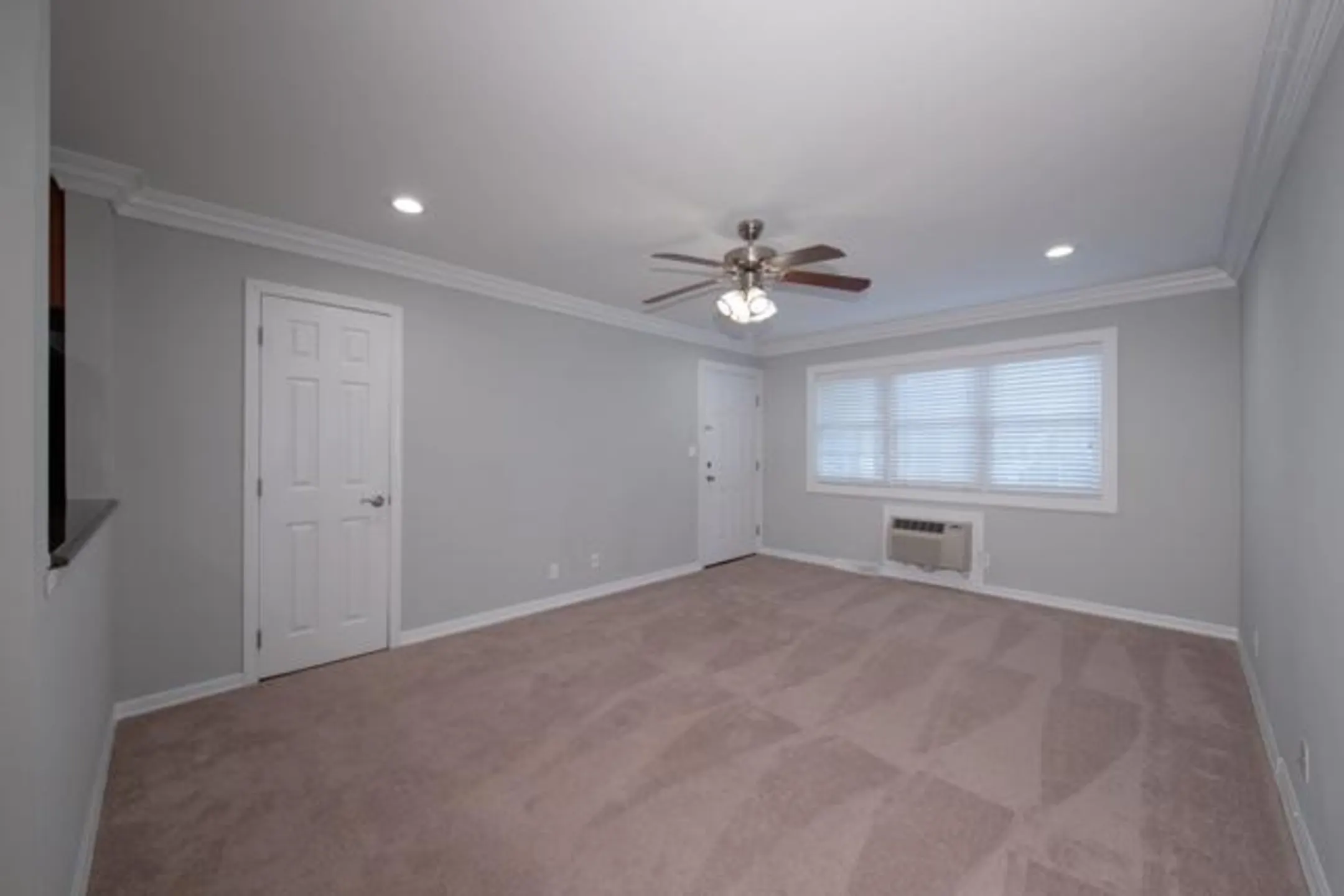 FAIRFIELD PLAZA WEST at Sayville Apartments West Sayville, NY 11796