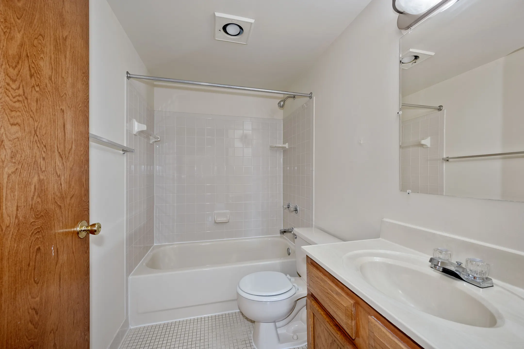 Bathroom - Vantage Pointe West Apartments - Cincinnati, OH