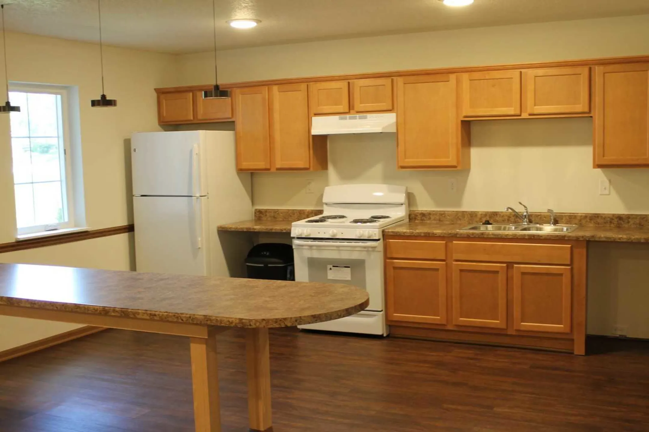 Kitchen - Hilltop Apartments Senior Living - Des Moines, IA