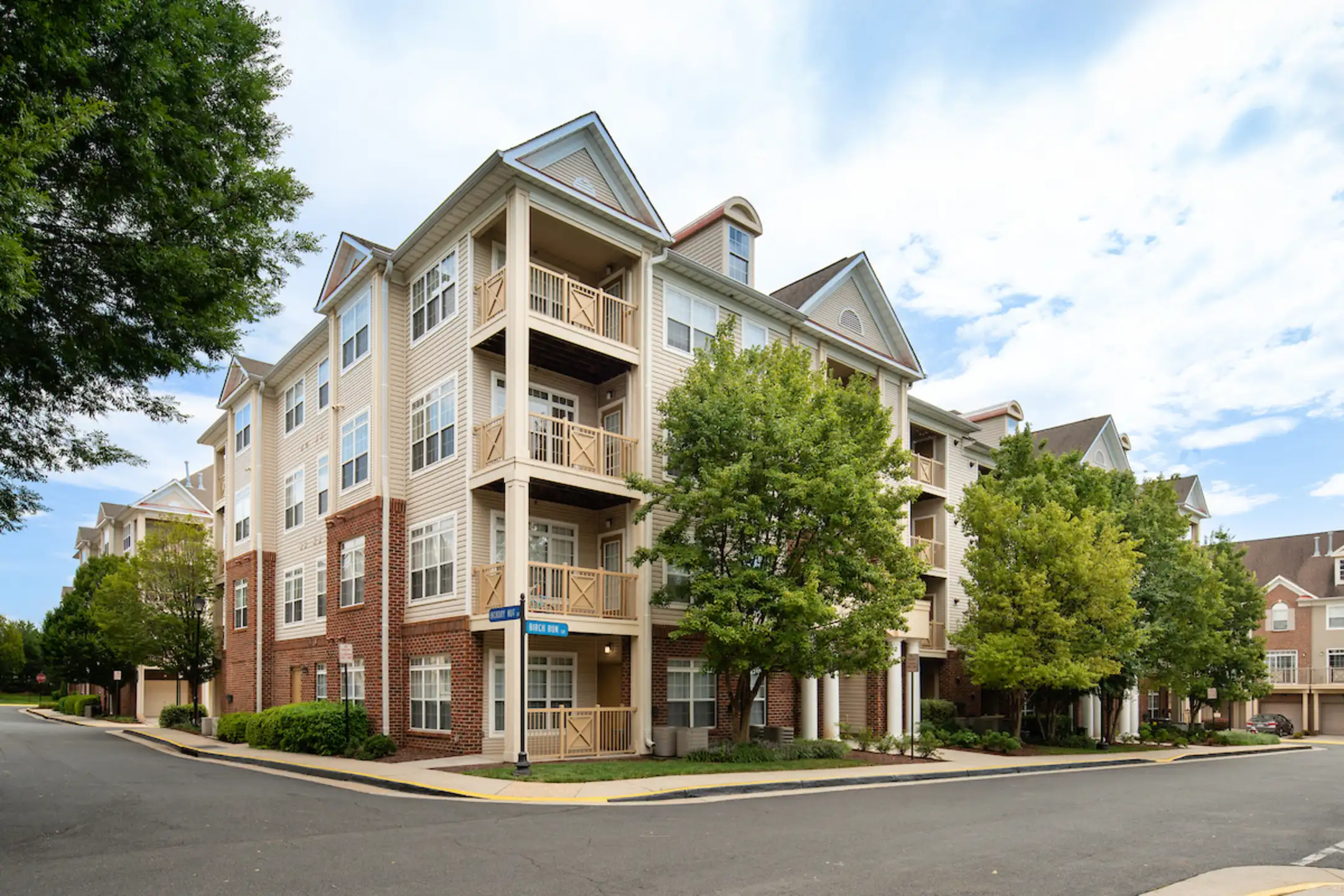 Woodland Park Apartments Herndon, VA 20171