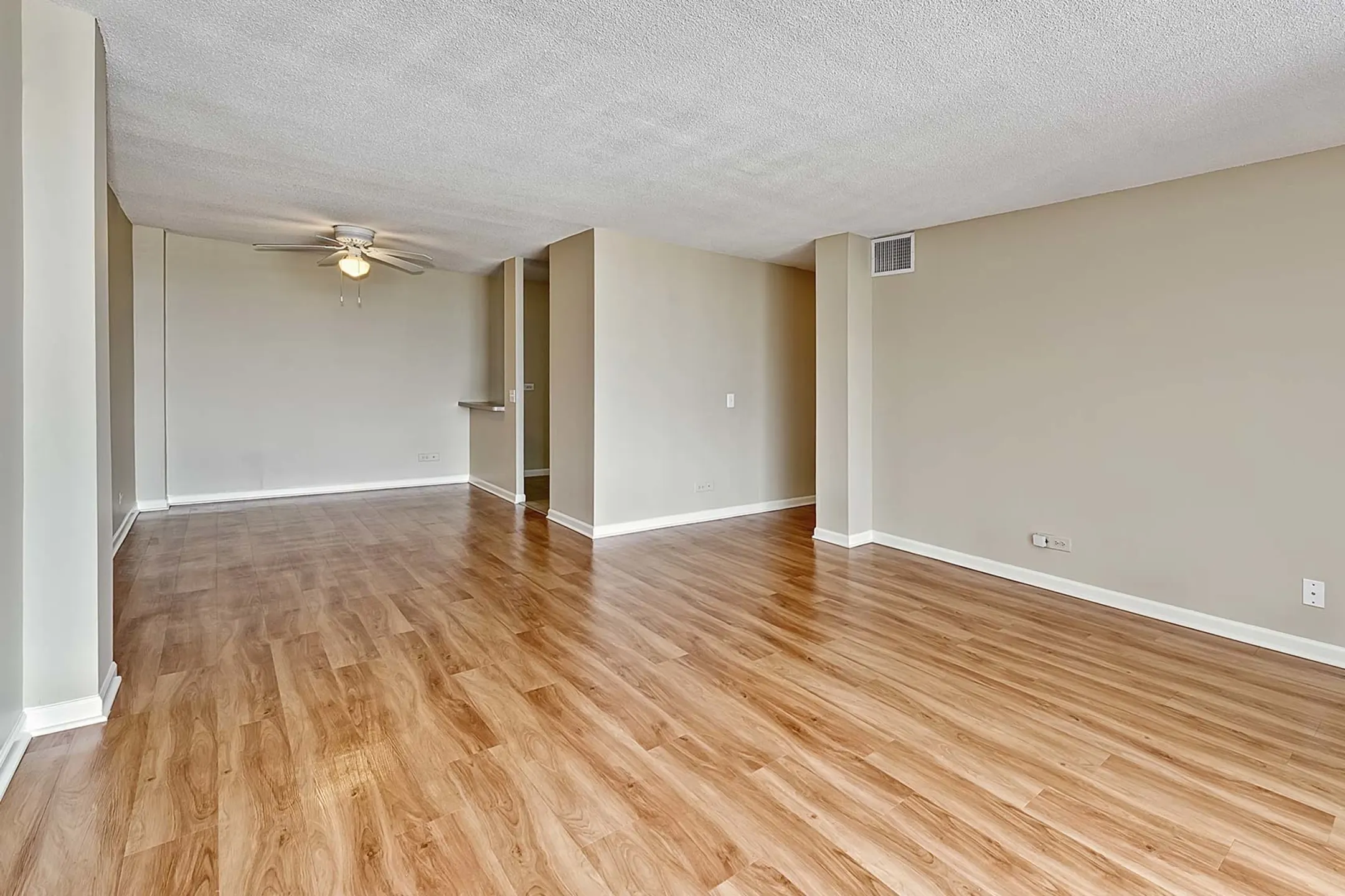Living Room - 2200 Grace - Lombard, IL