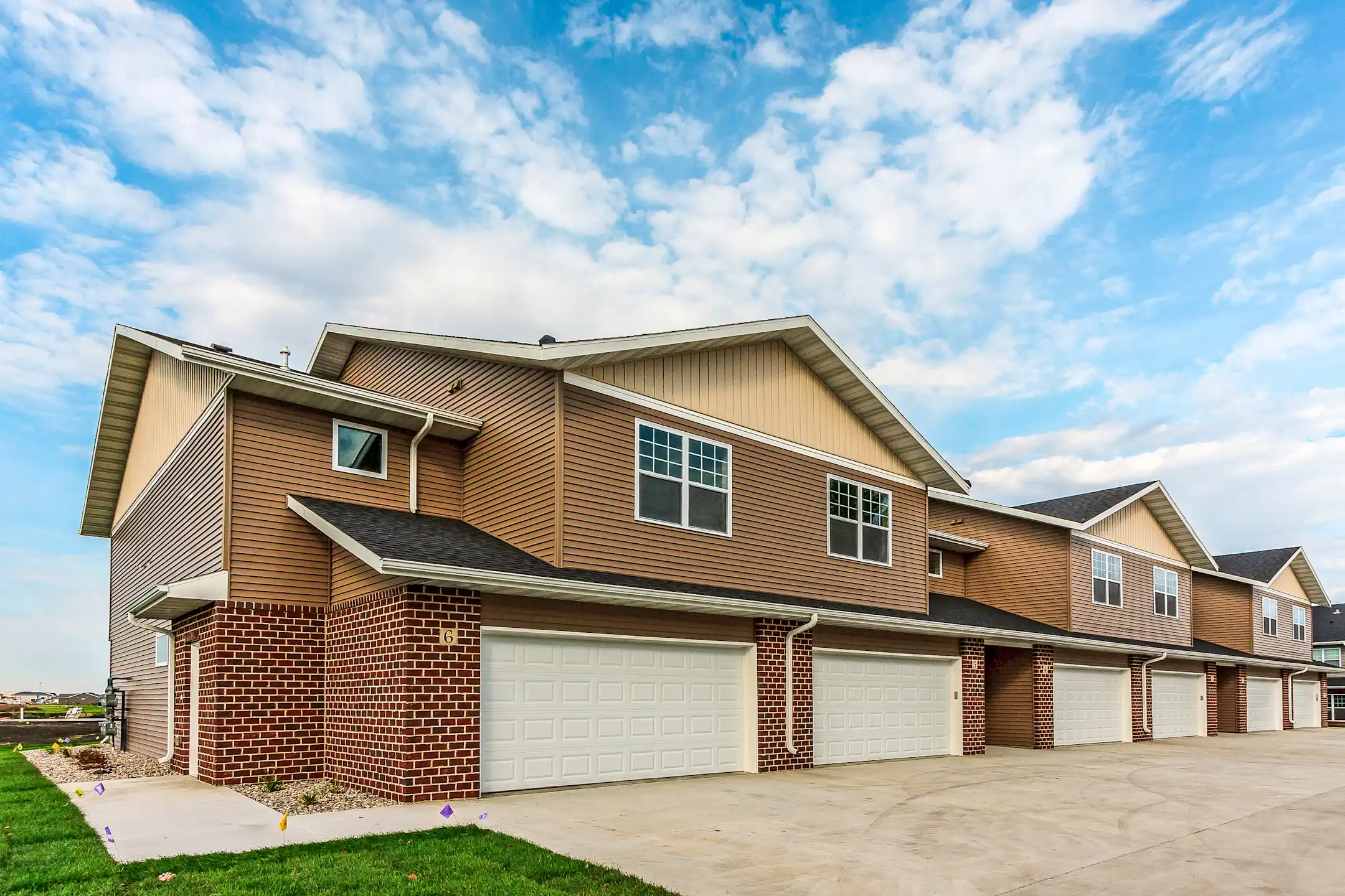 Diamond Creek Town Homes and Twin Homes Townhomes West Fargo, ND 58078