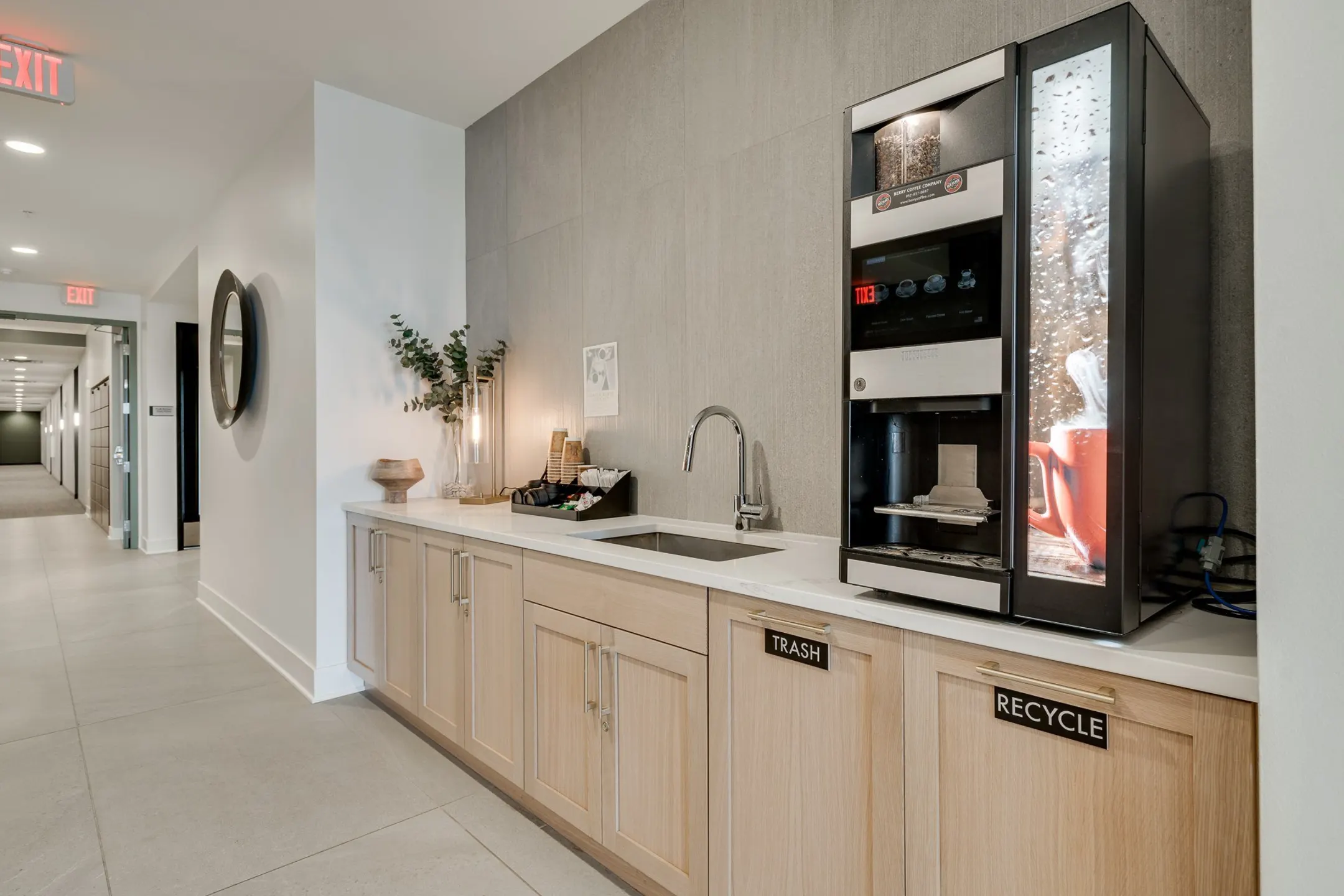 Kitchen - Aspire at CityPlace - Woodbury, MN