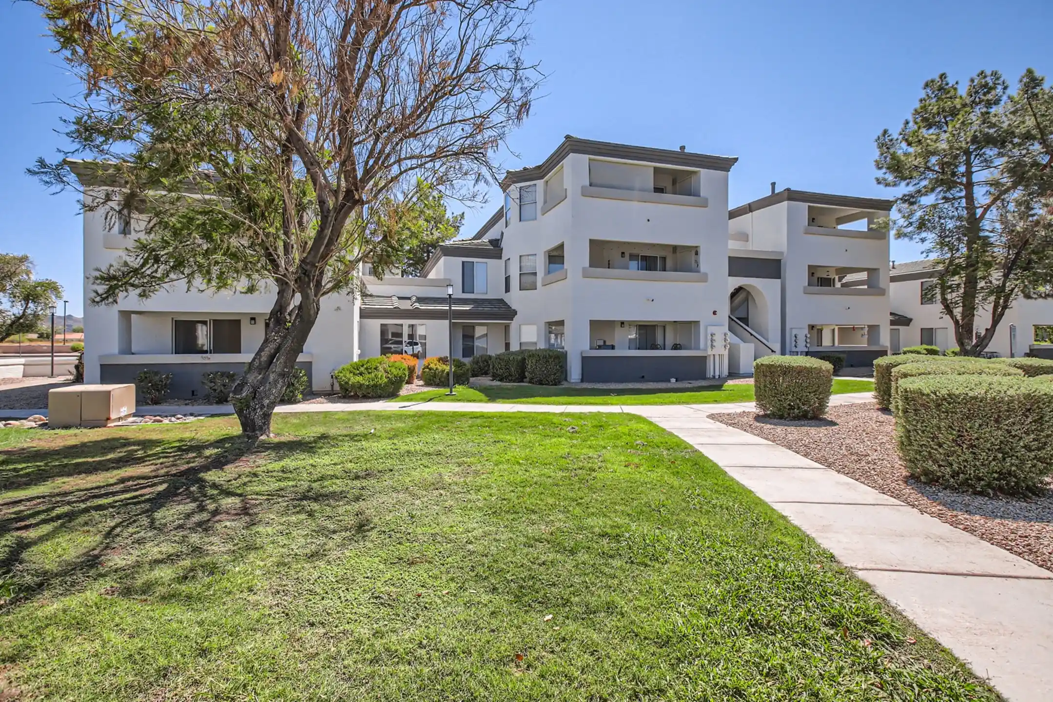 Pavilions At Arrowhead 7400 W Arrowhead Clubhouse Dr Glendale, AZ