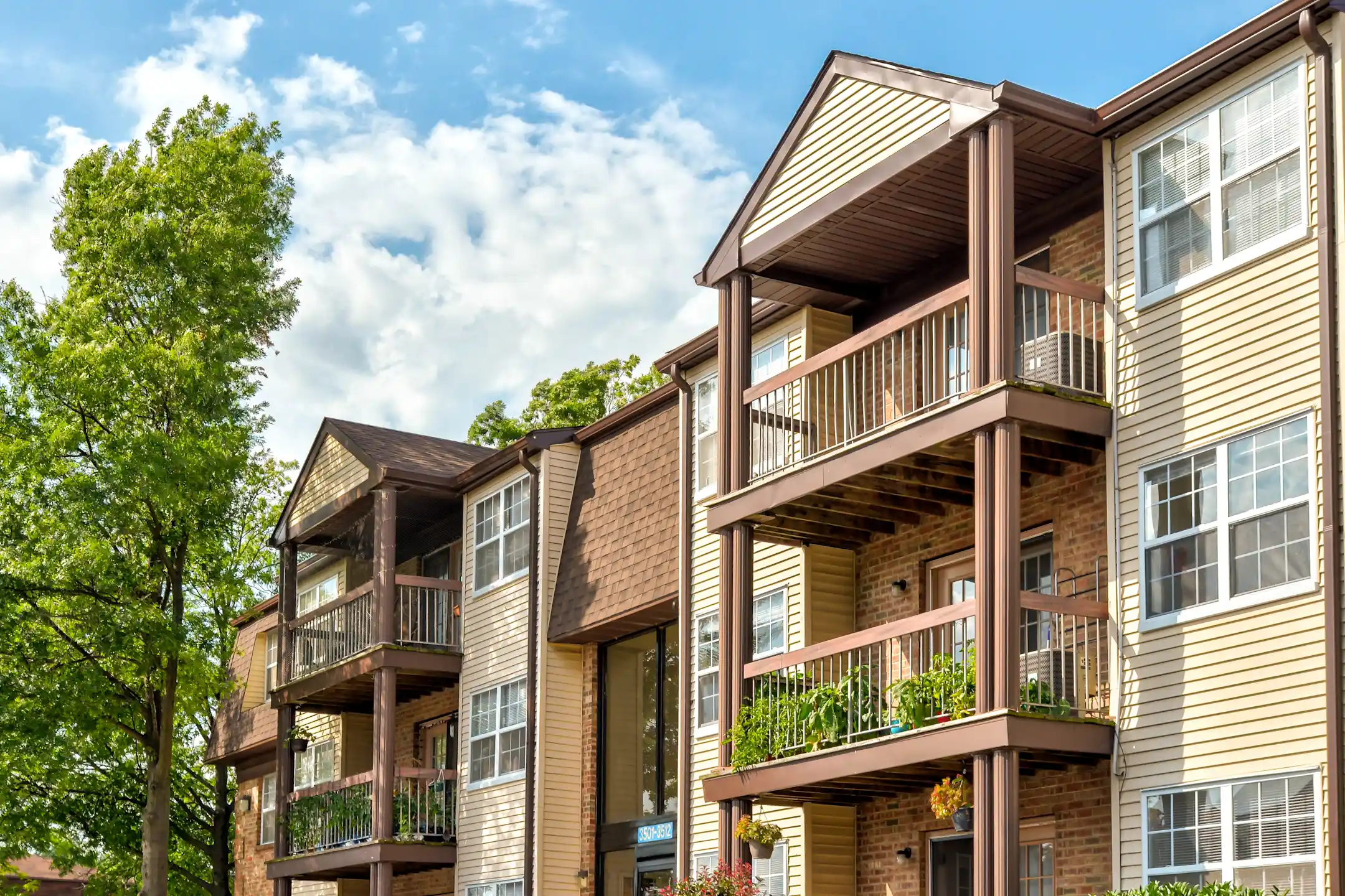 Green Plaza Apartments Iselin, NJ 08830