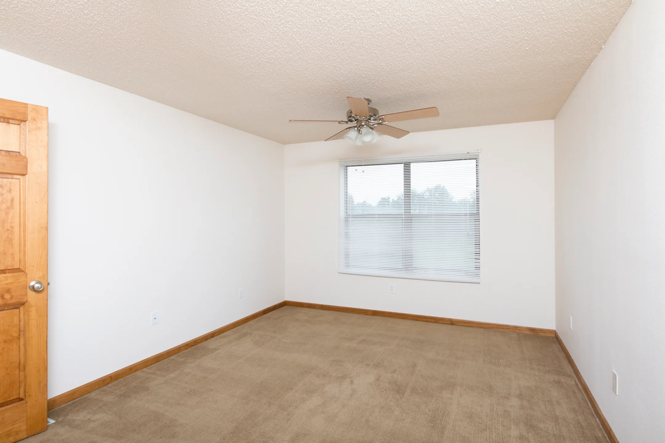 Polo Club Apartments & Townhomes - Springfield, MO