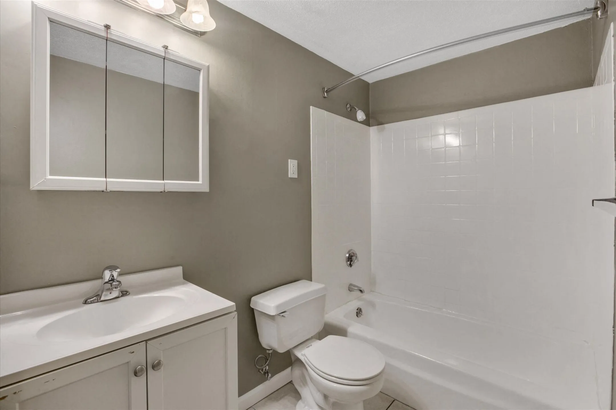 Francis Crossing Apartment Homes Apartments Randolph, MA 02368