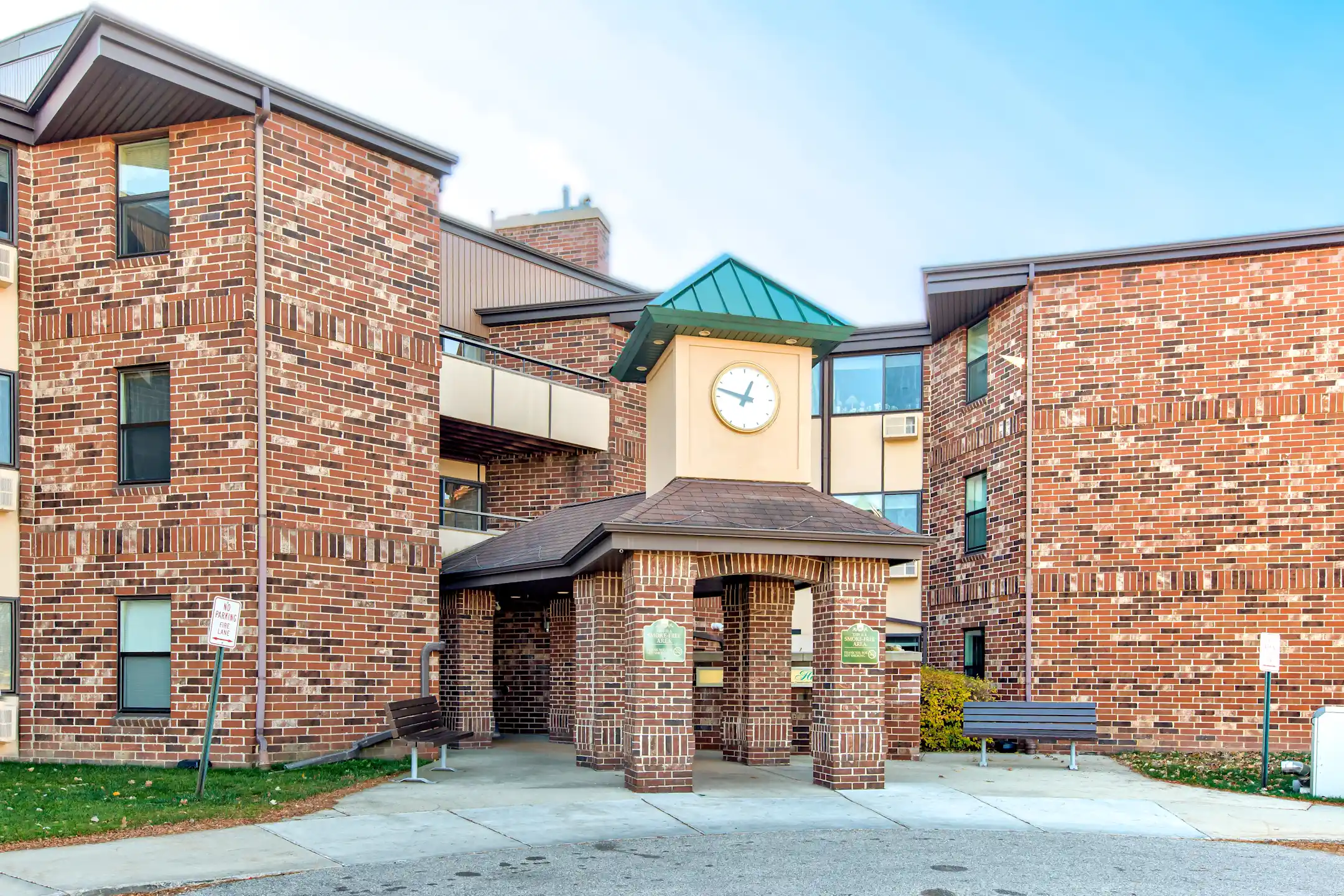 Heritage House Senior Apartments - Milwaukee, WI
