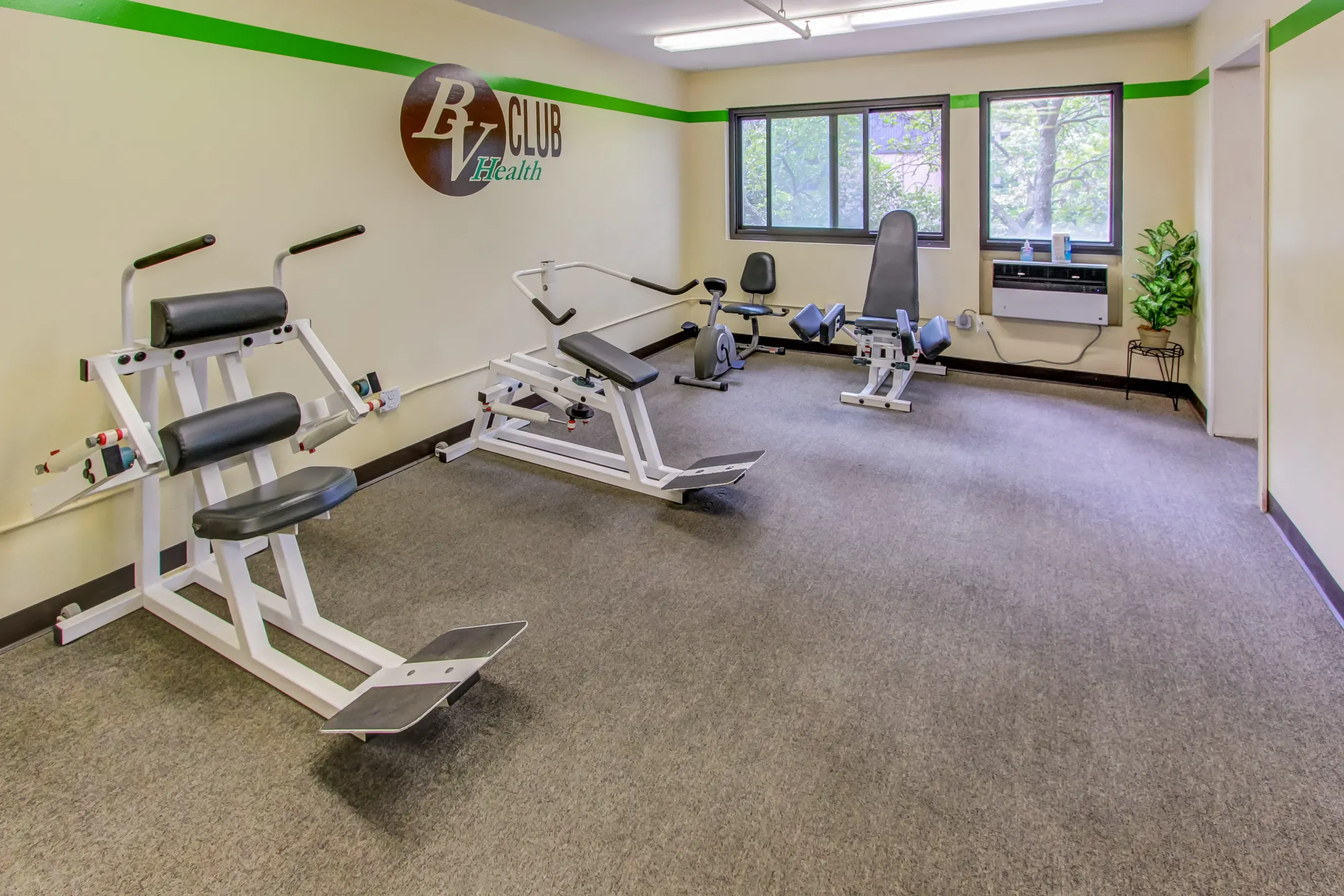 Fitness Weight Room - Bella Vista - New Haven, CT