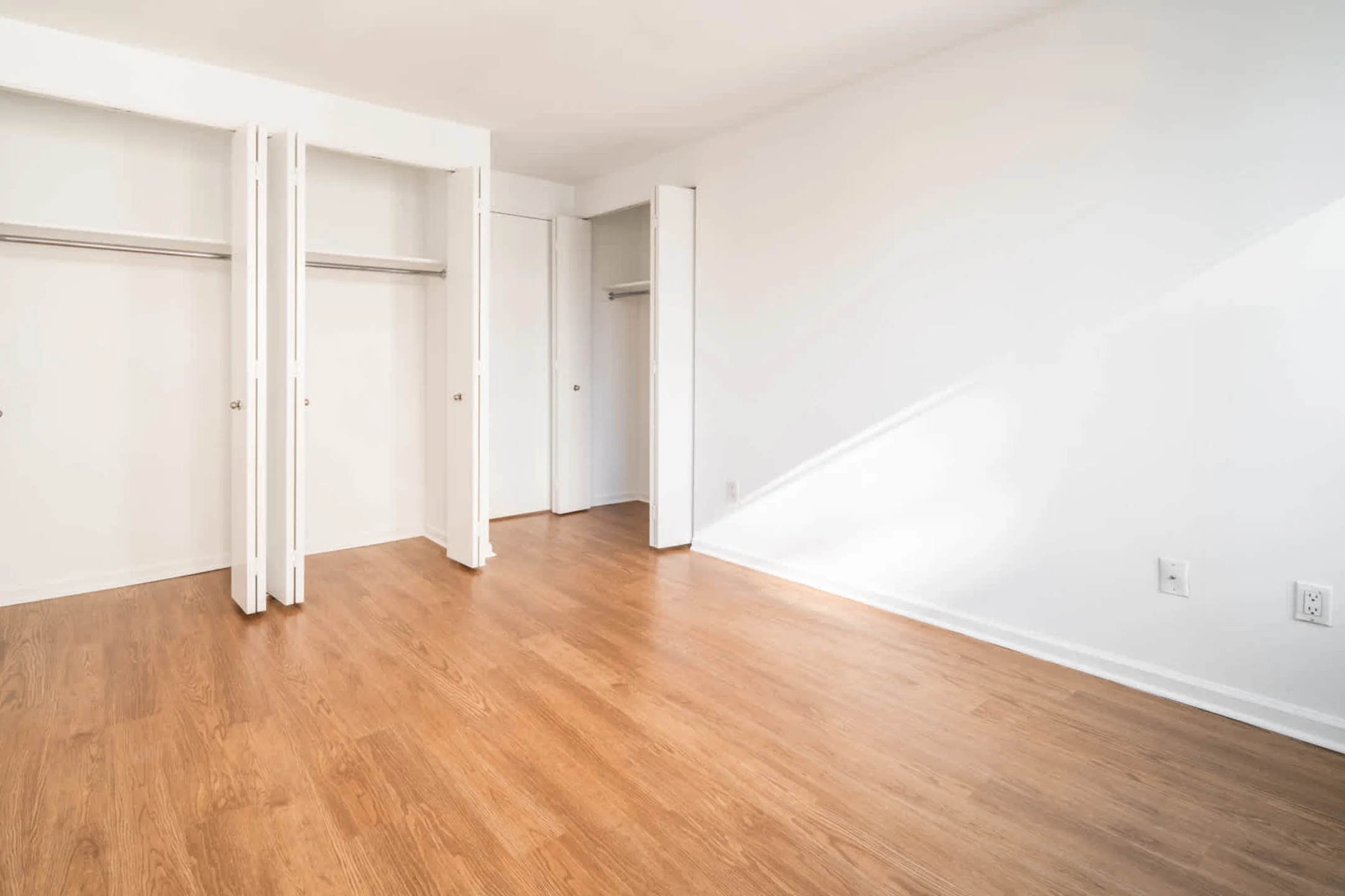 Bedroom - 300 East 39th - New York, NY
