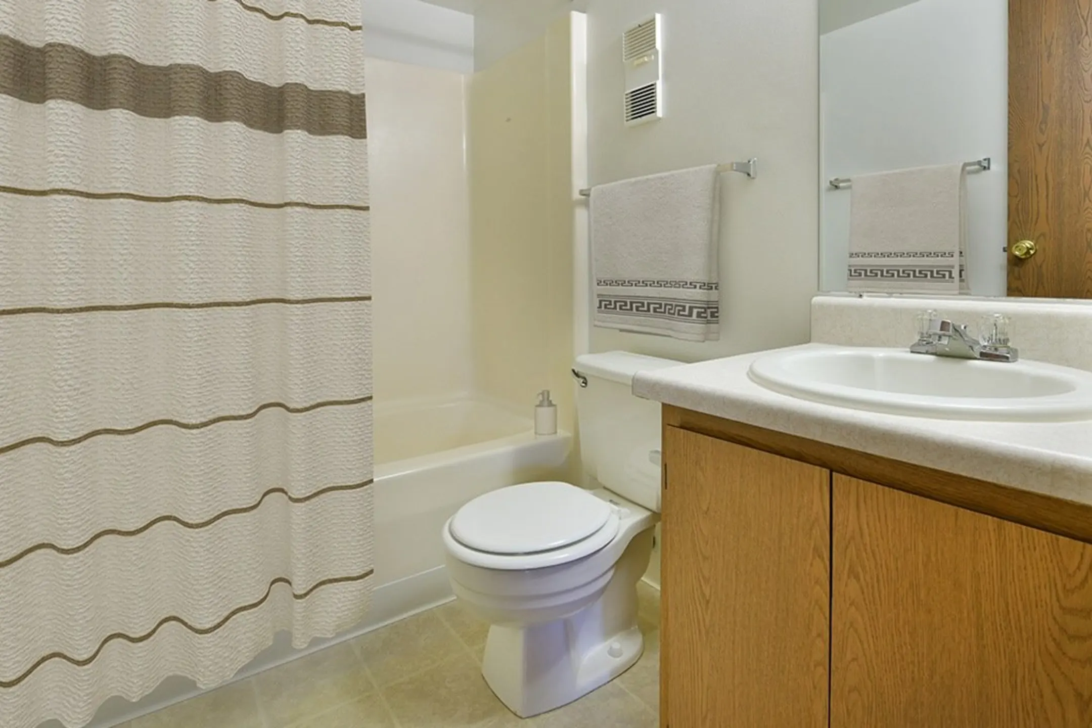Bathroom - Charter Oaks Apartments - Davison, MI
