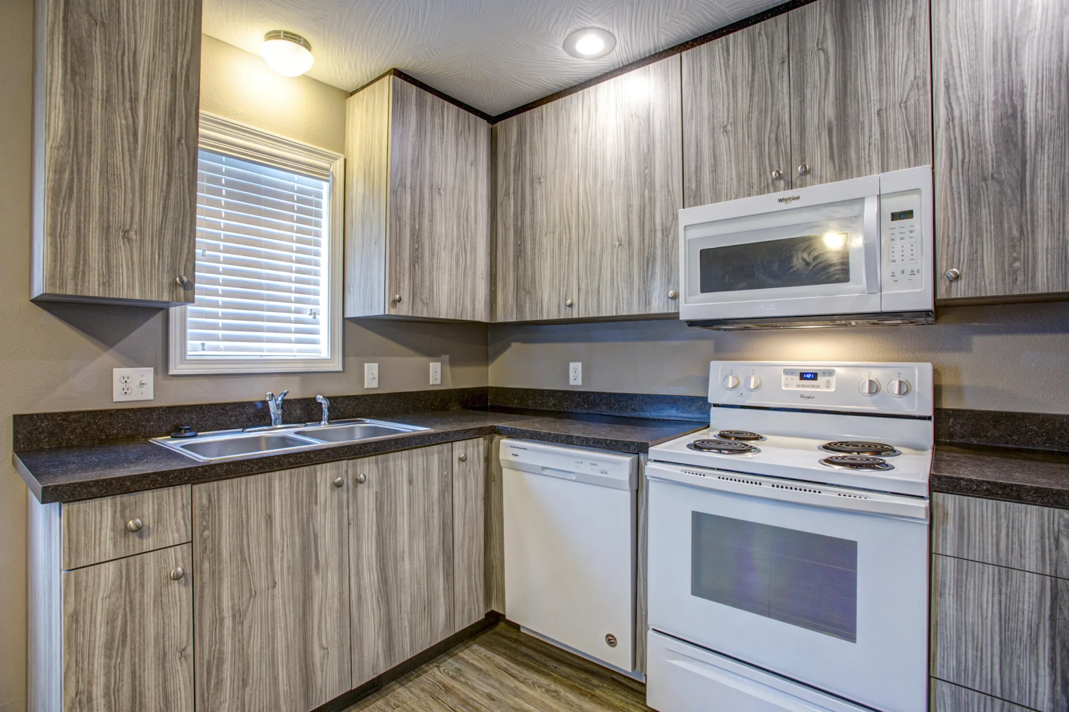 Kitchen - Trails End - Springfield, MO