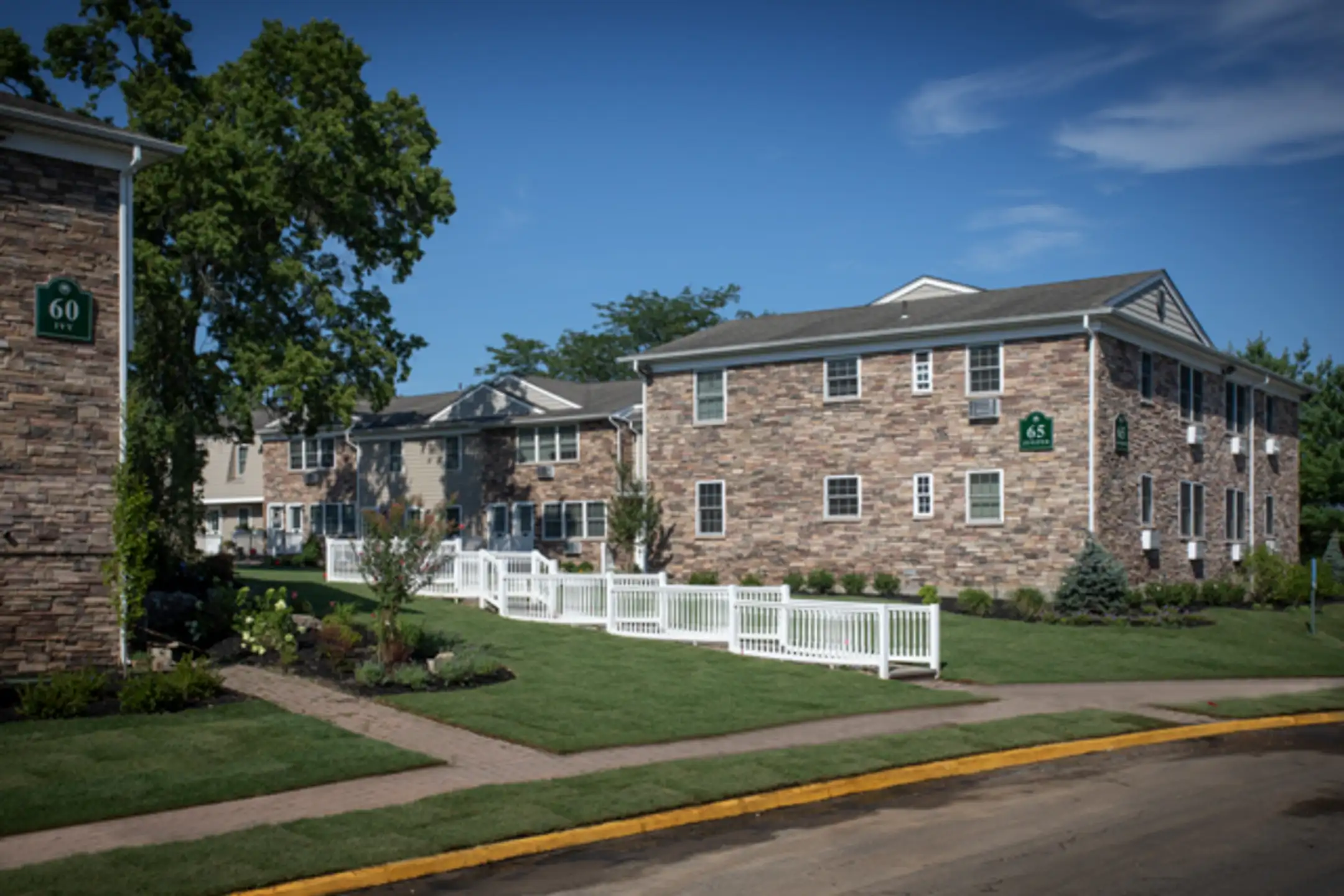 Fairfield Village At Commack Apartments Commack, NY 11725