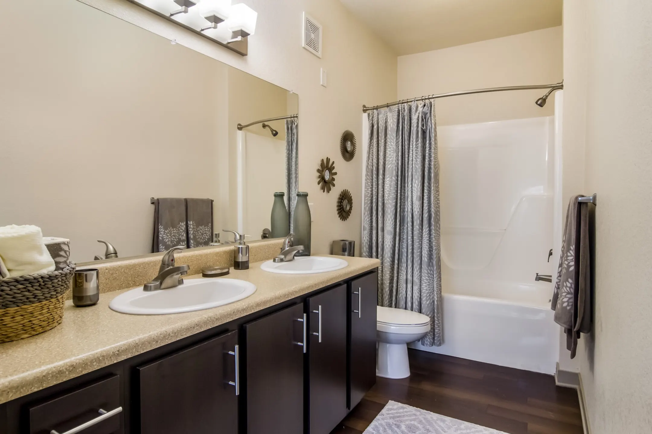 Oakleaf Plantation Apartments Jacksonville, FL 32222