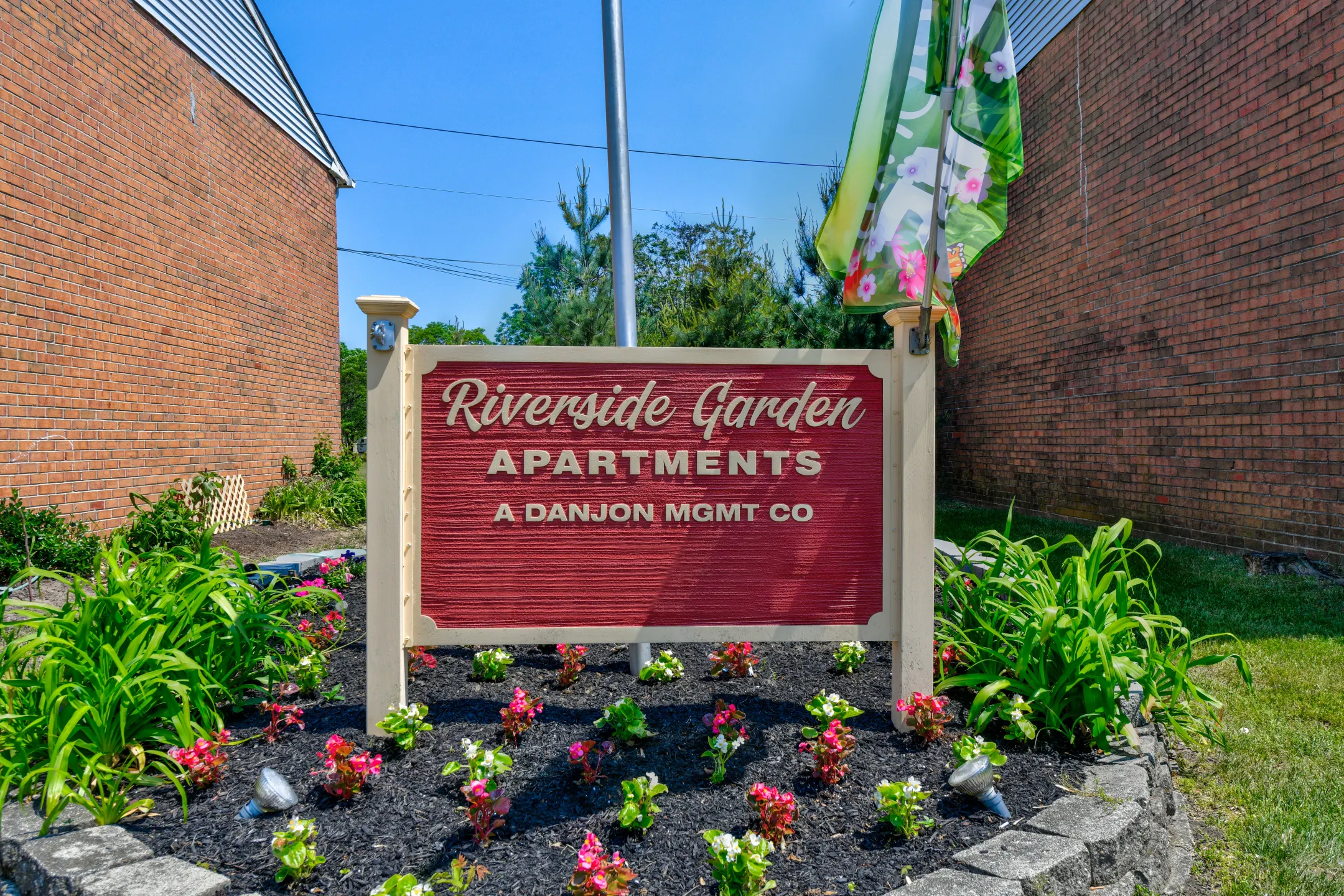 Community Signage - Riverside Gardens - Riverside, NJ