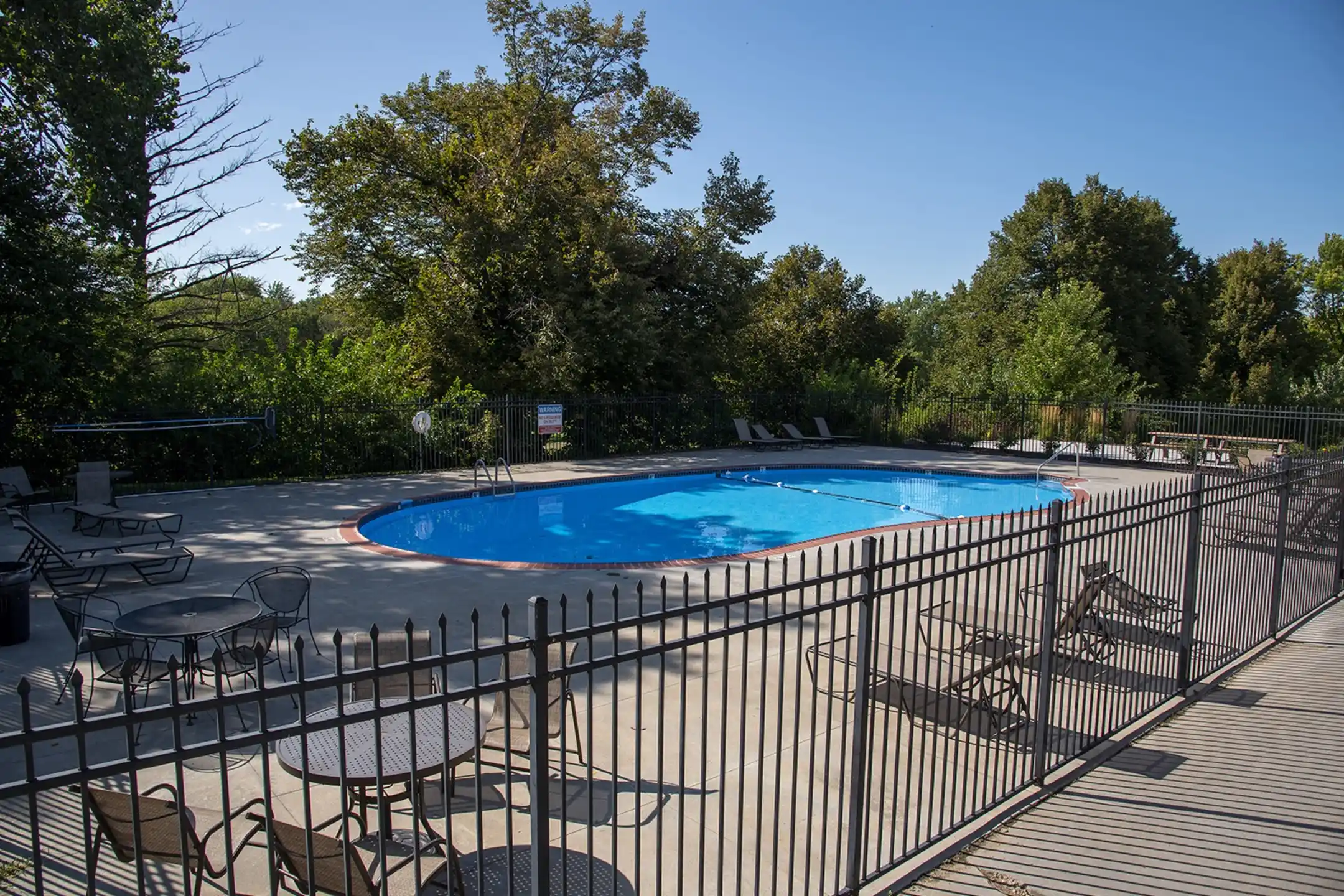 Cimarron Hills Apartments Omaha, NE 68127