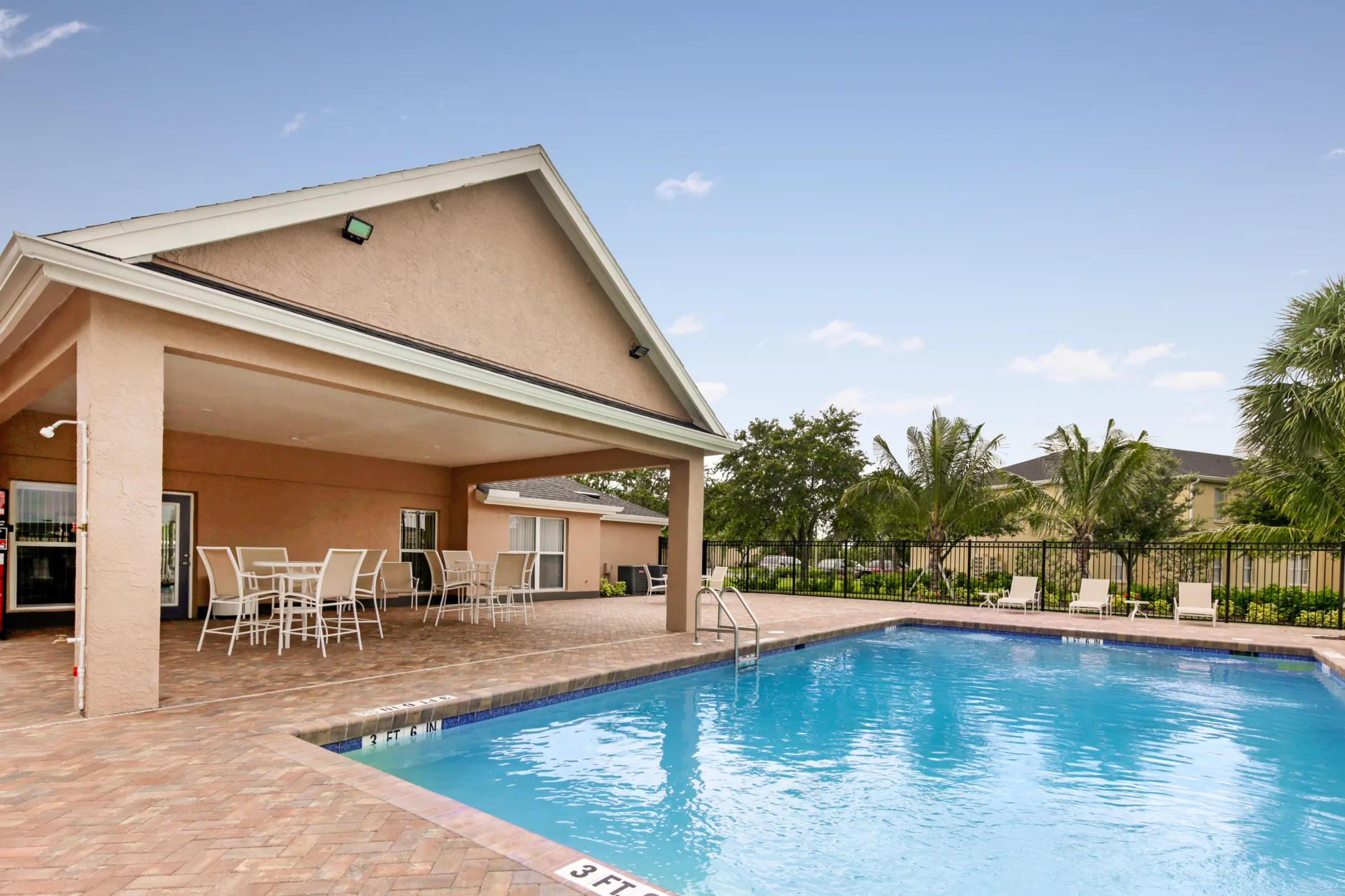Pool - Lago del Sol - Fort Myers, FL