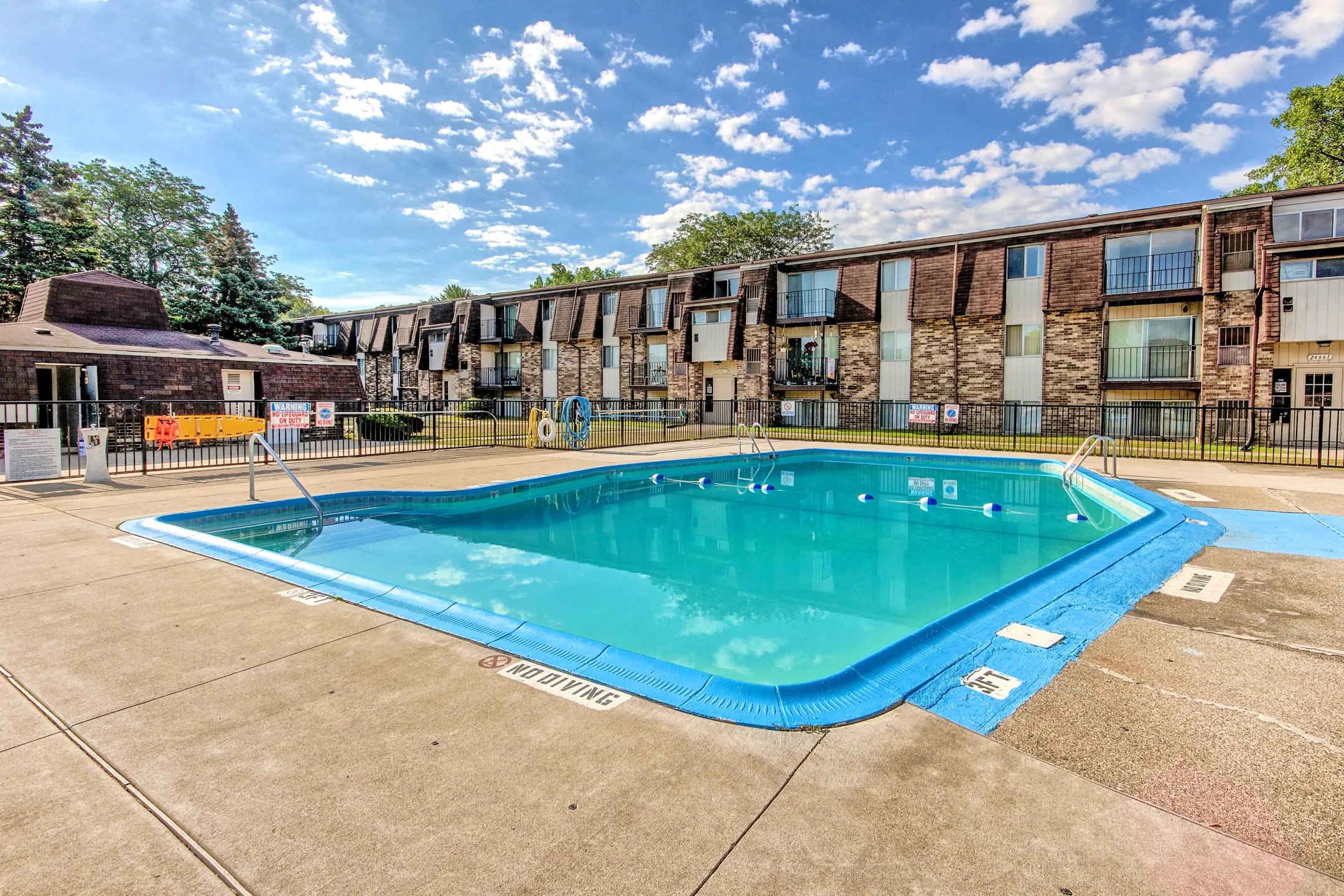 Pool - The Glens Apartments - Harrison Township, MI