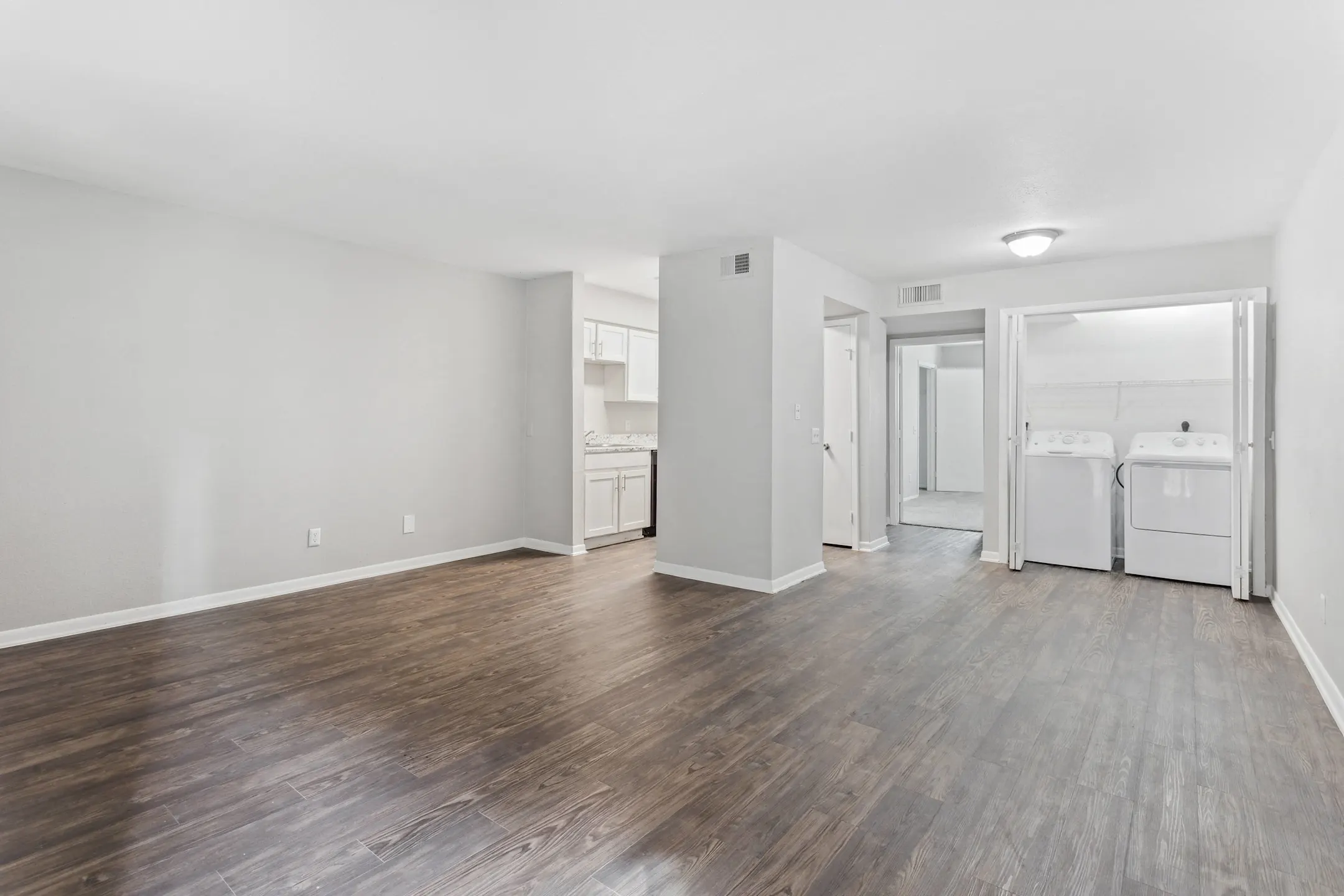 The Life at Park View Apartments Pasadena, TX 77502