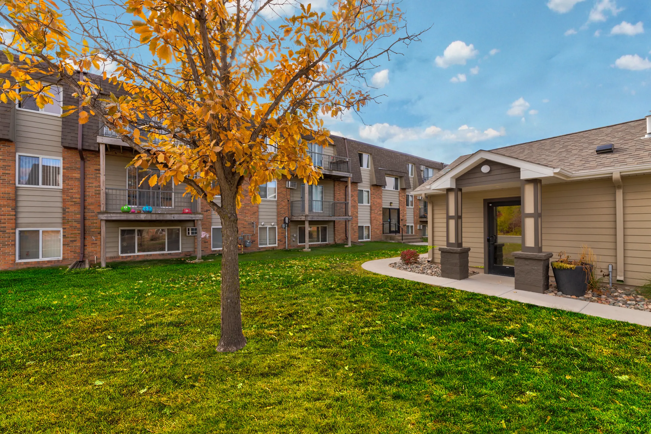 Greenfield Estates 7635 Greenfield Avenue Mounds View, MN