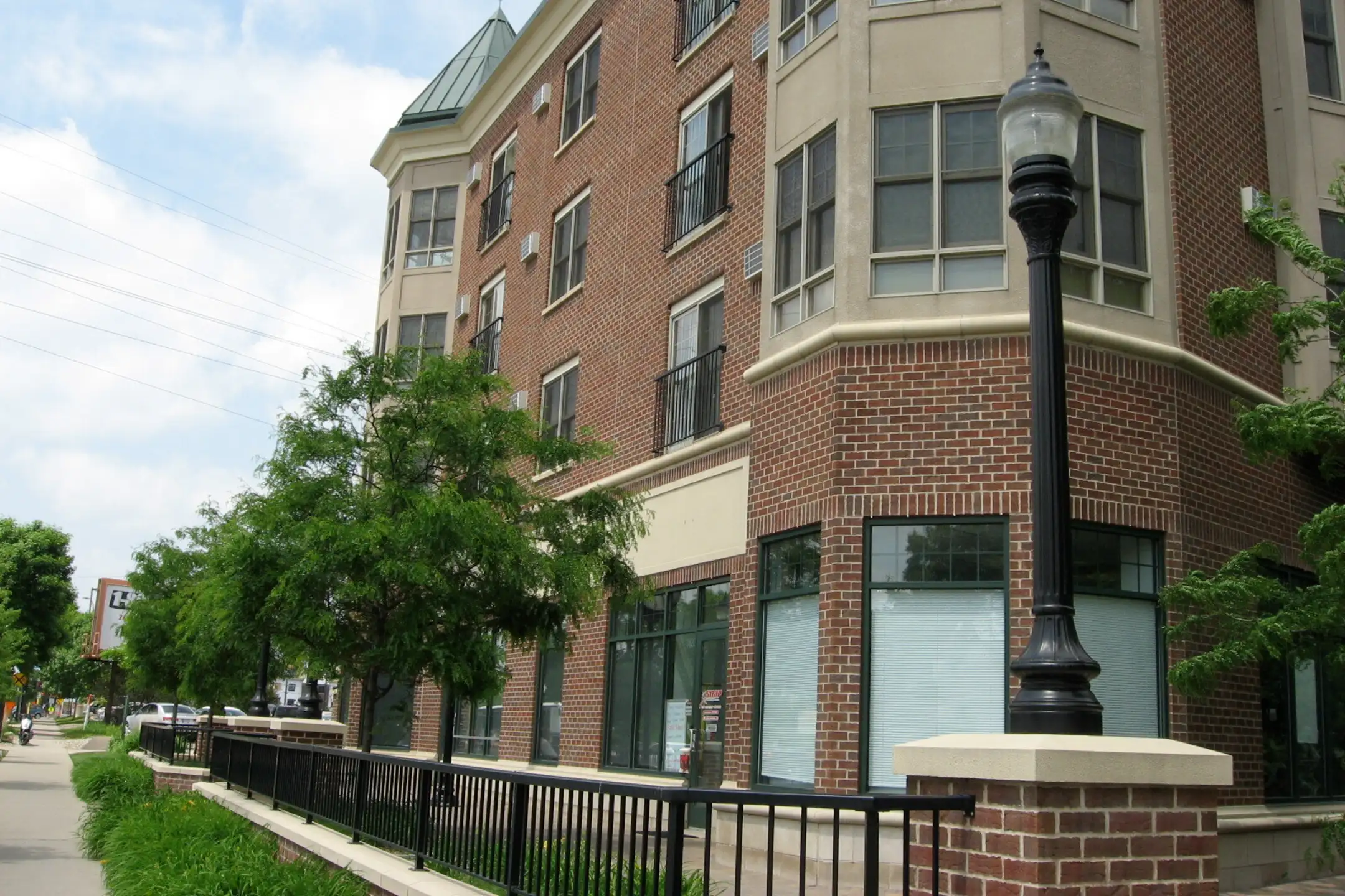 Oaks Hiawatha Station 4540 Snelling Ave Minneapolis, MN Apartments for Rent Rent.