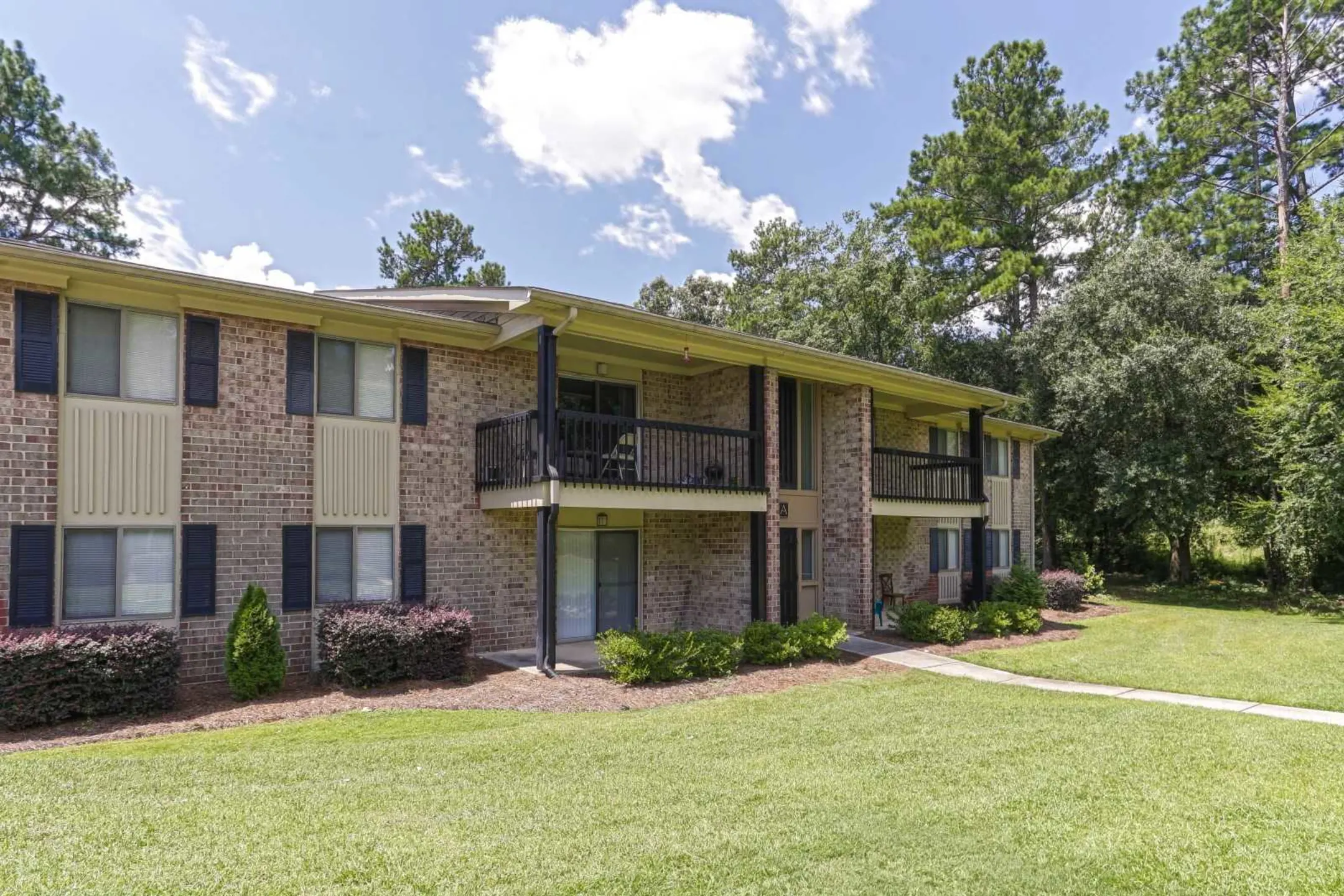 Carriage Place Condominiums Apartments - Columbia, SC 29209