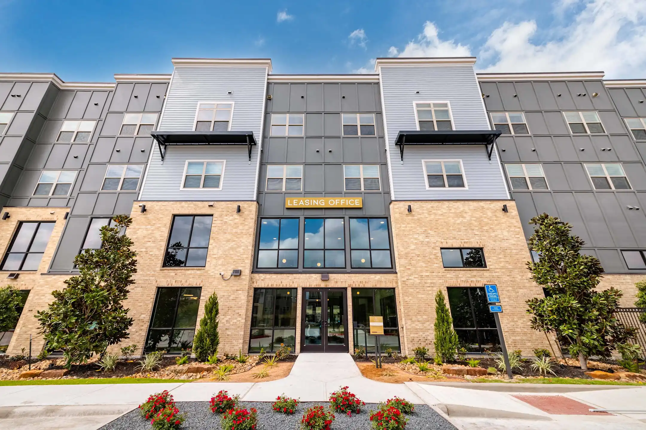 Sire Kingwood 24770 Stowbridge Dr Kingwood, TX Apartments for Rent