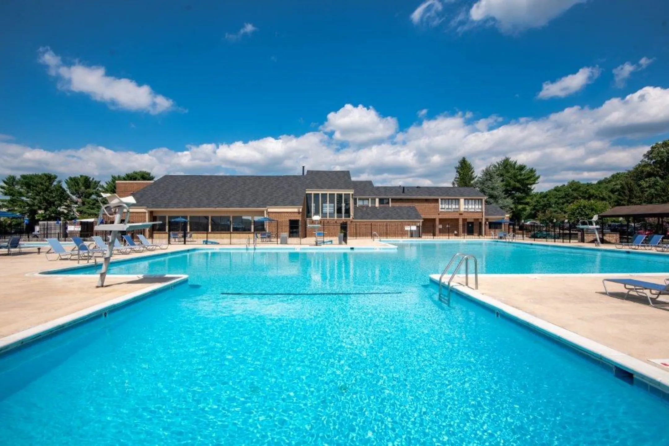 Carriage Hill 3456 Carriage Hill Cir Randallstown, MD Apartments