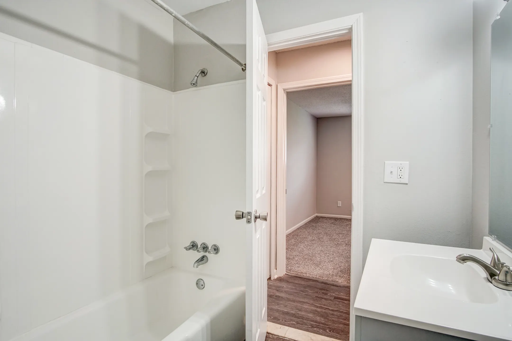 Point Place 3553 E Manhattan Blvd Toledo, OH Apartments for Rent