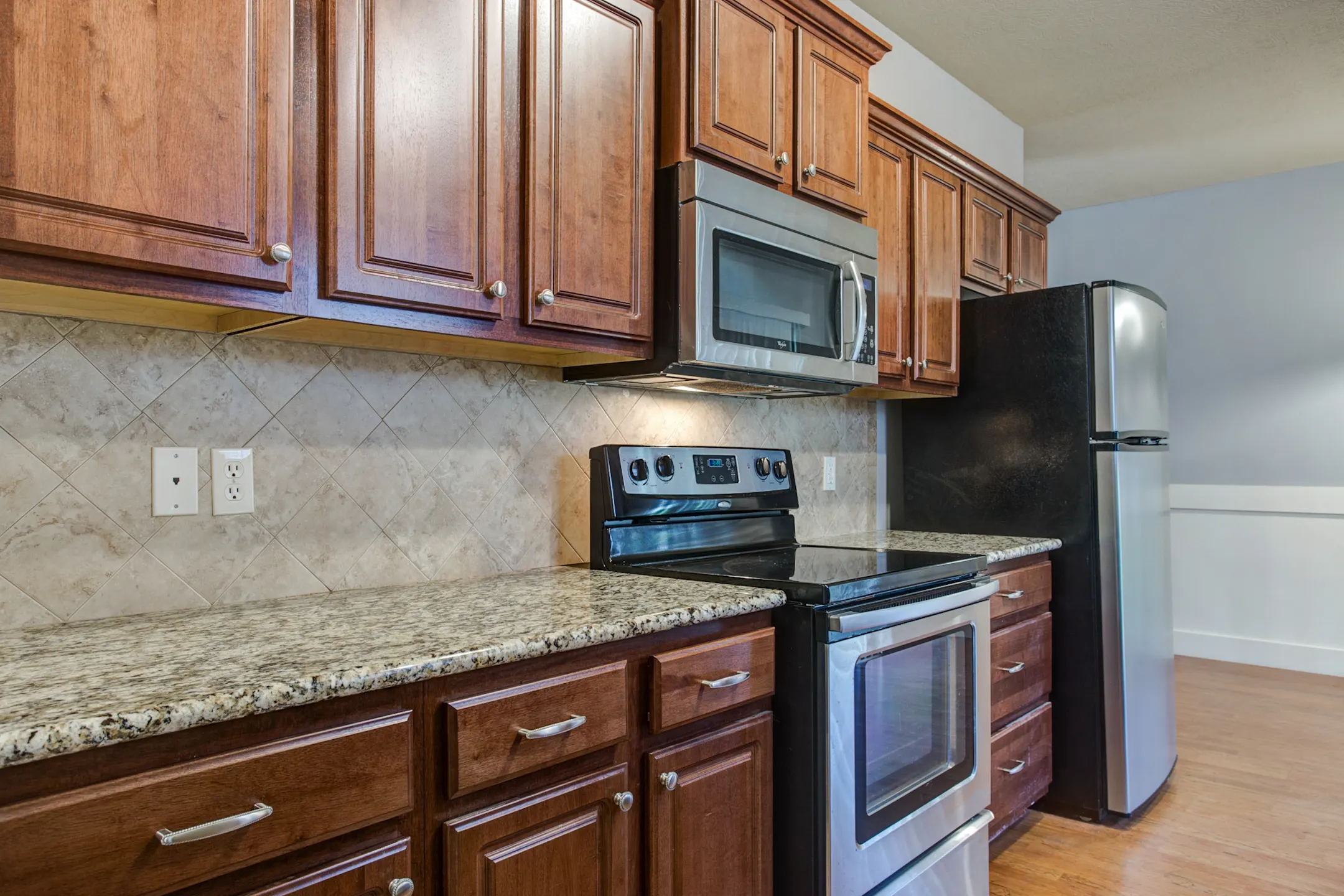 The Woods Townhomes Townhomes Springfield, MO 65810