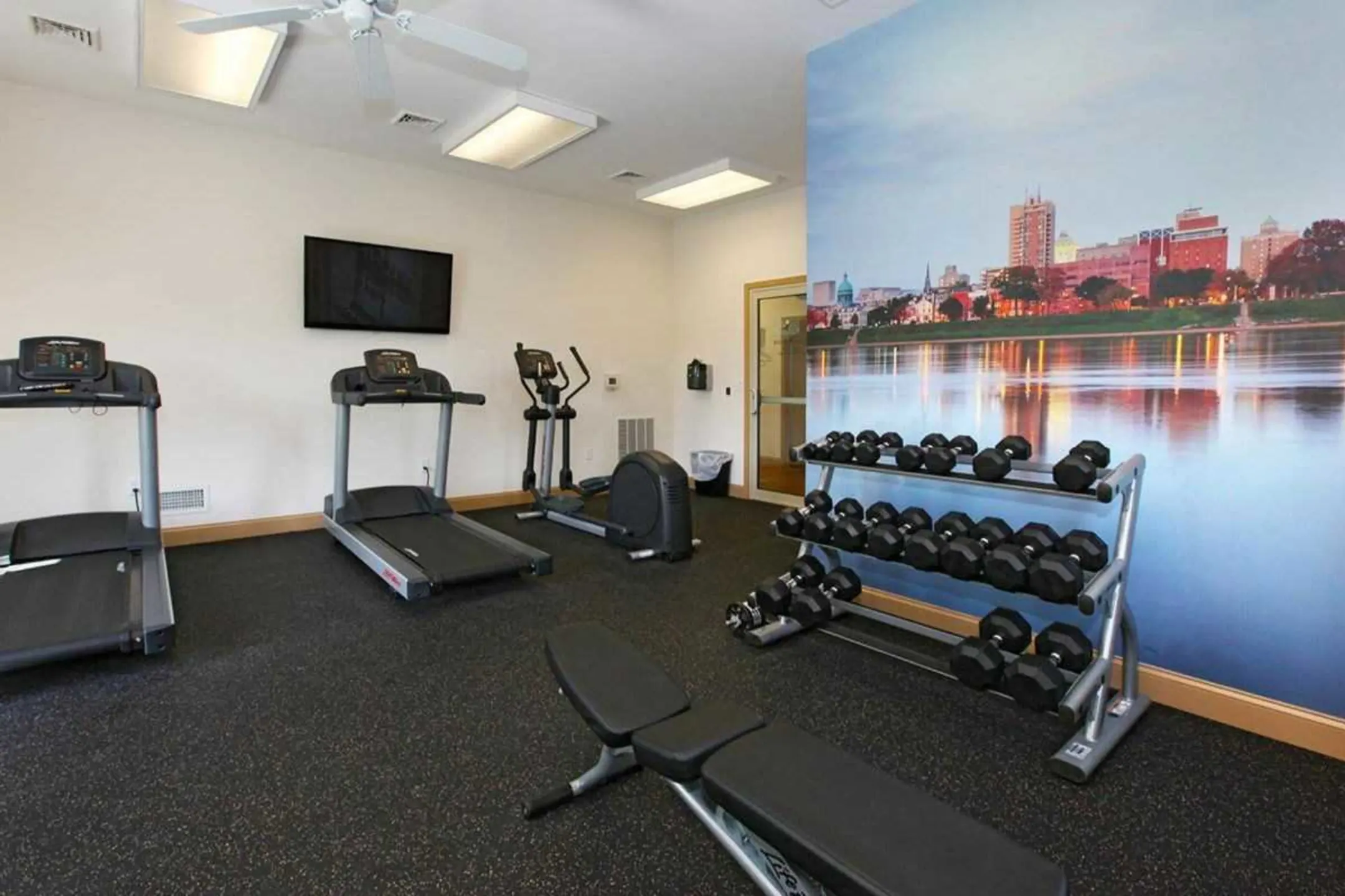 Fitness Weight Room - Ivy Ridge - Harrisburg, PA