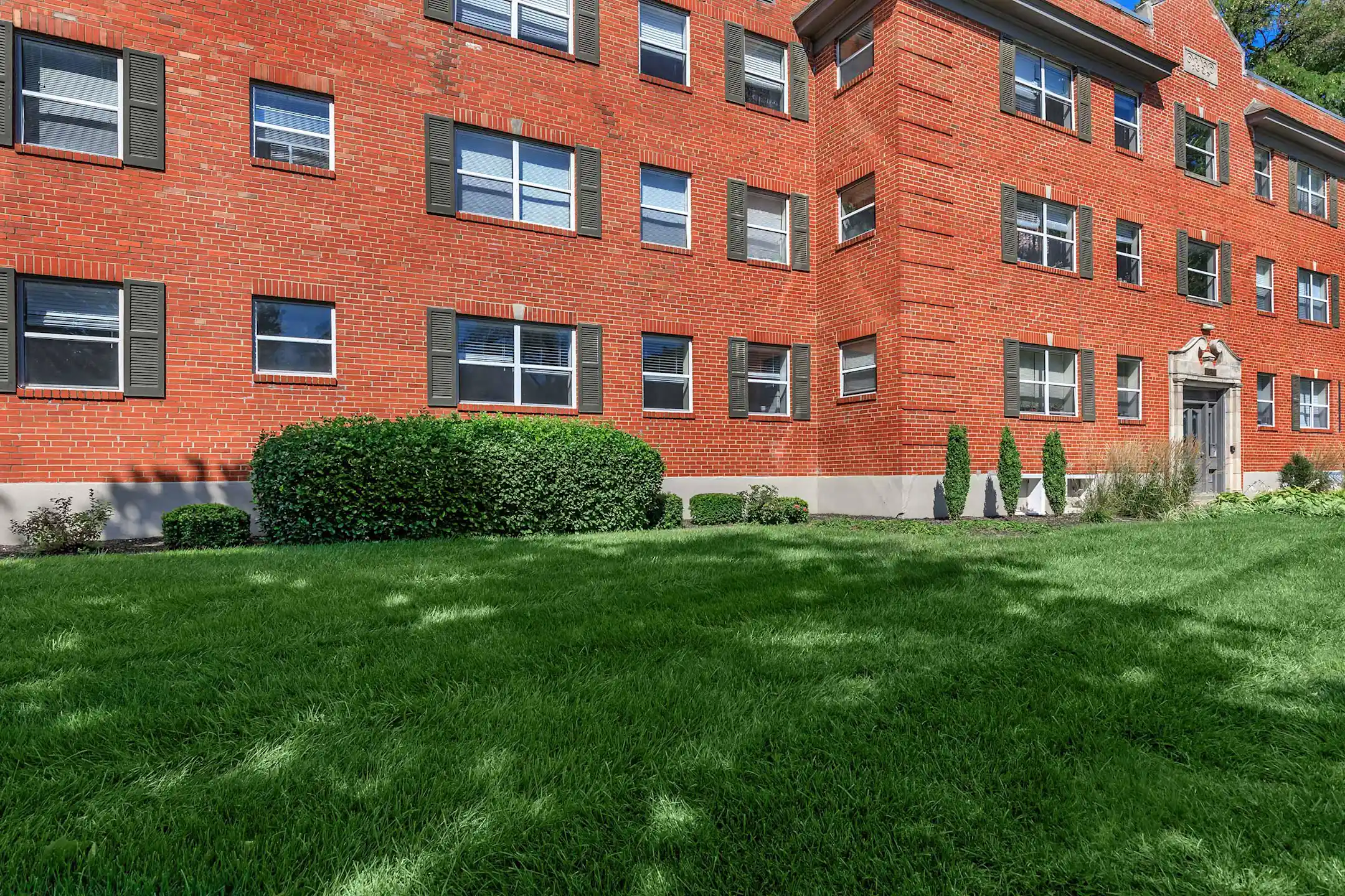 Infinity at Plaza West 4440 Roanoke Pkwy Kansas City, MO Apartments for Rent Rent.