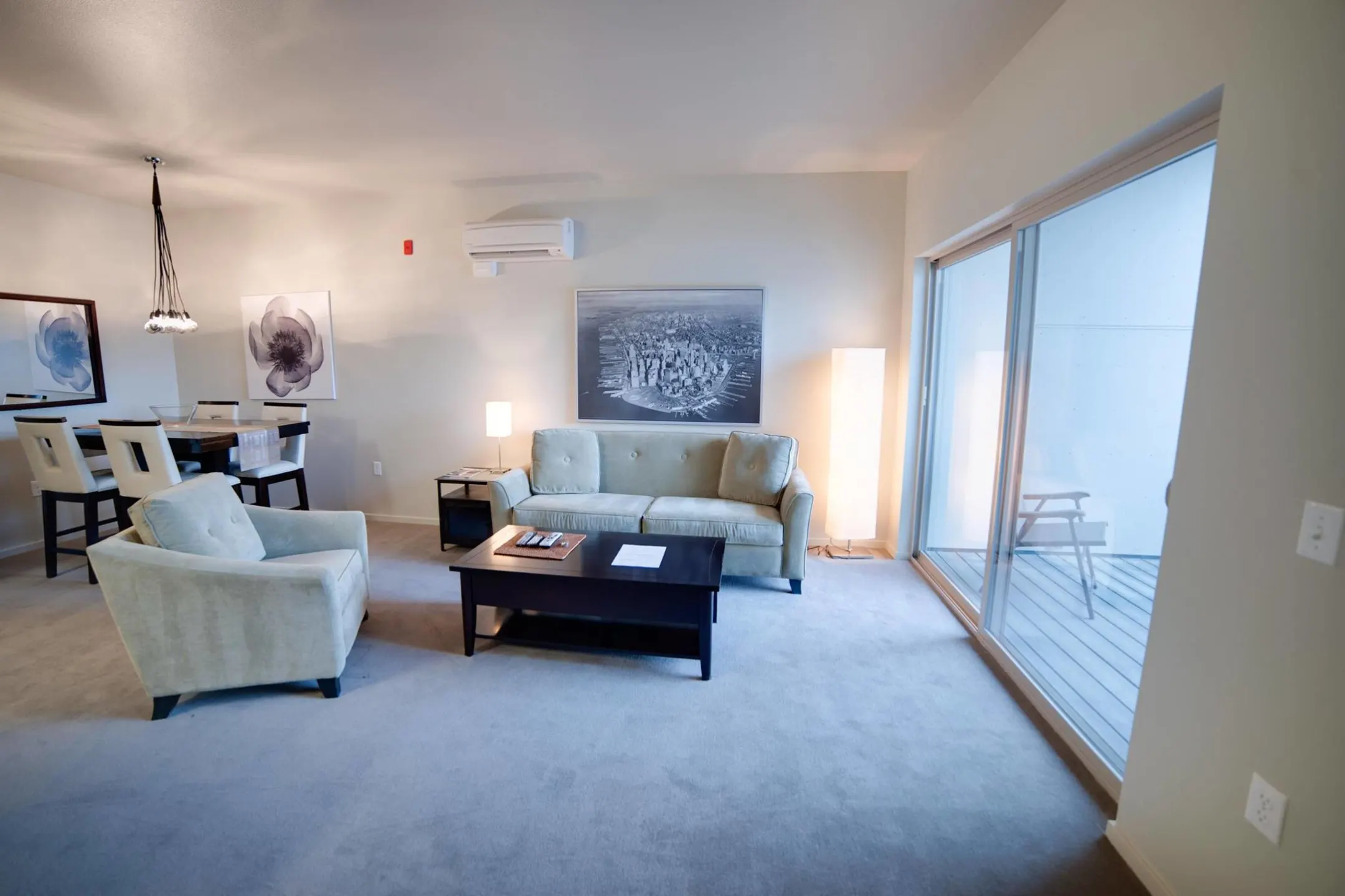 Living Room - The 951 Apartments - Boise, ID