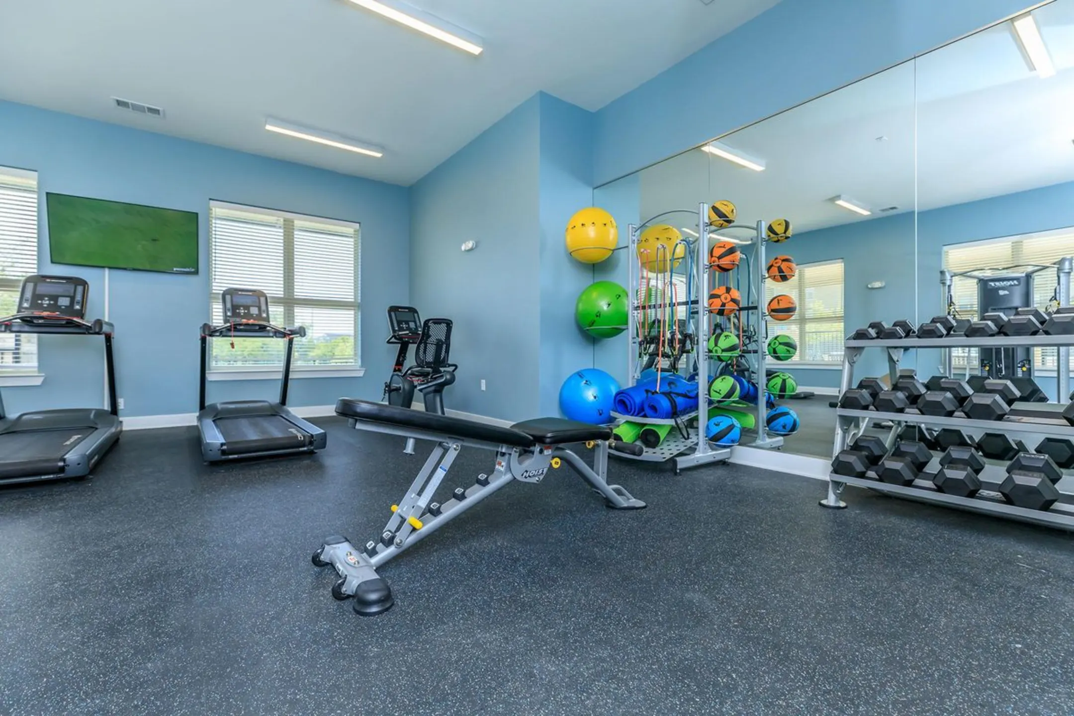 Fitness Weight Room - Legacy Ranch at Dessau East - Pflugerville, TX