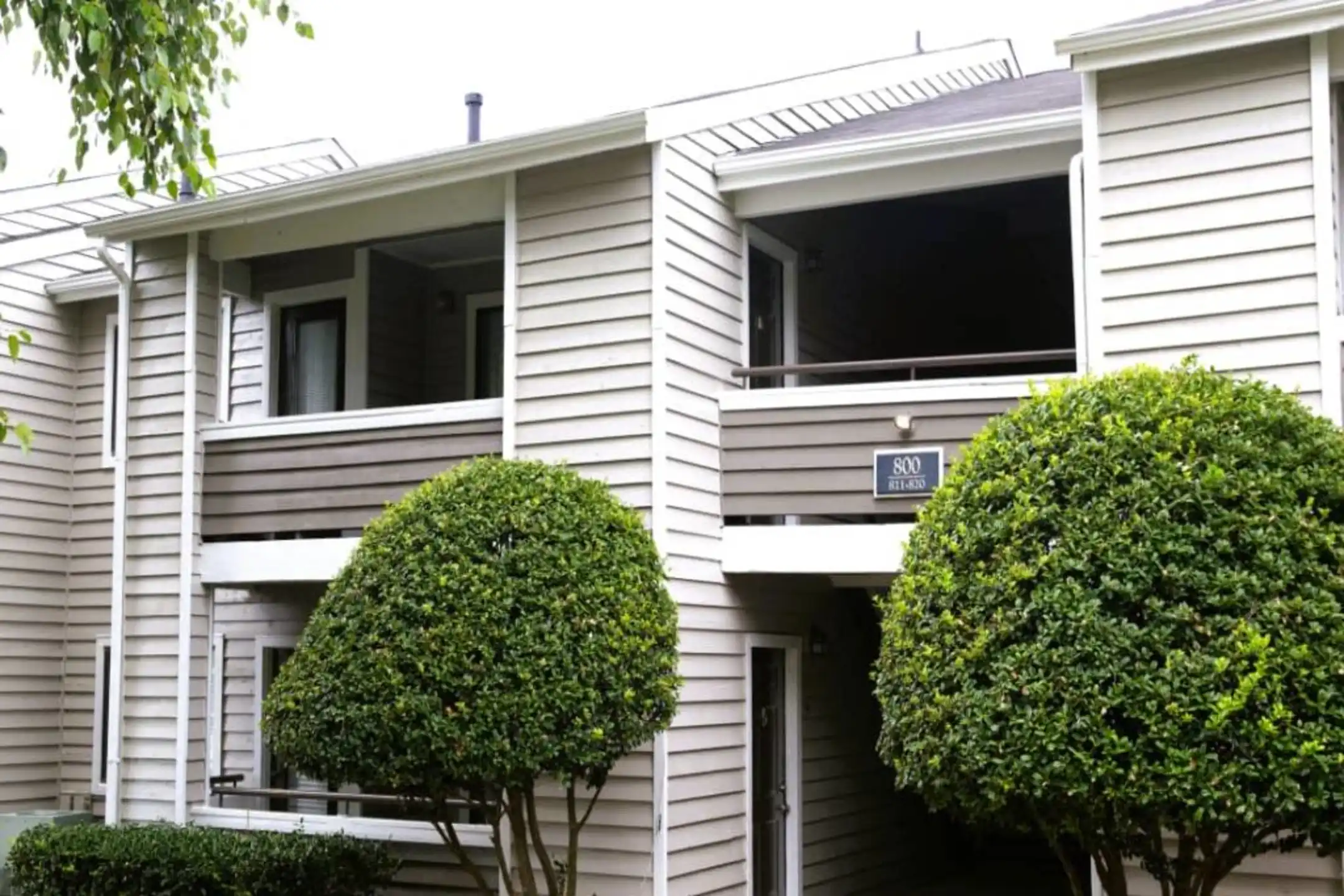 The Emerson 1600 1600 Tibarron Pkwy Se Smyrna, GA Apartments for
