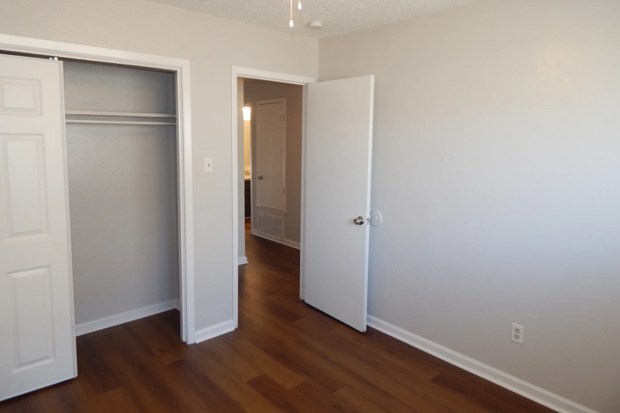 River Oaks Apartments Apartments La Grange, TX 78945