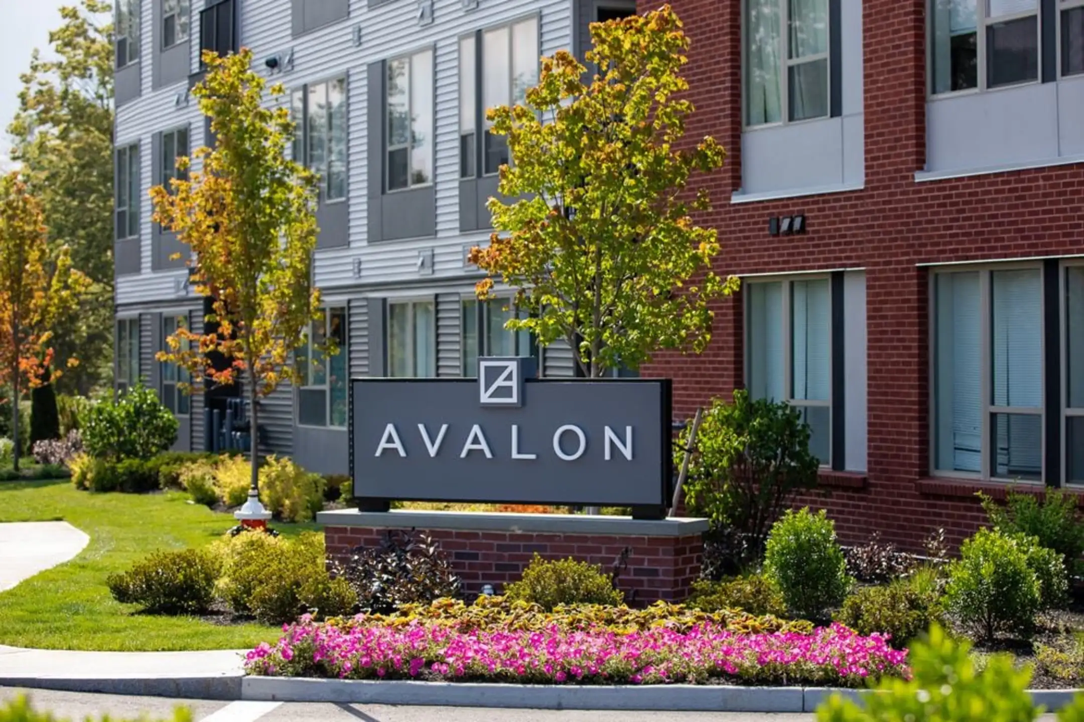 Avalon North Andover Apartments North Andover, MA 01845