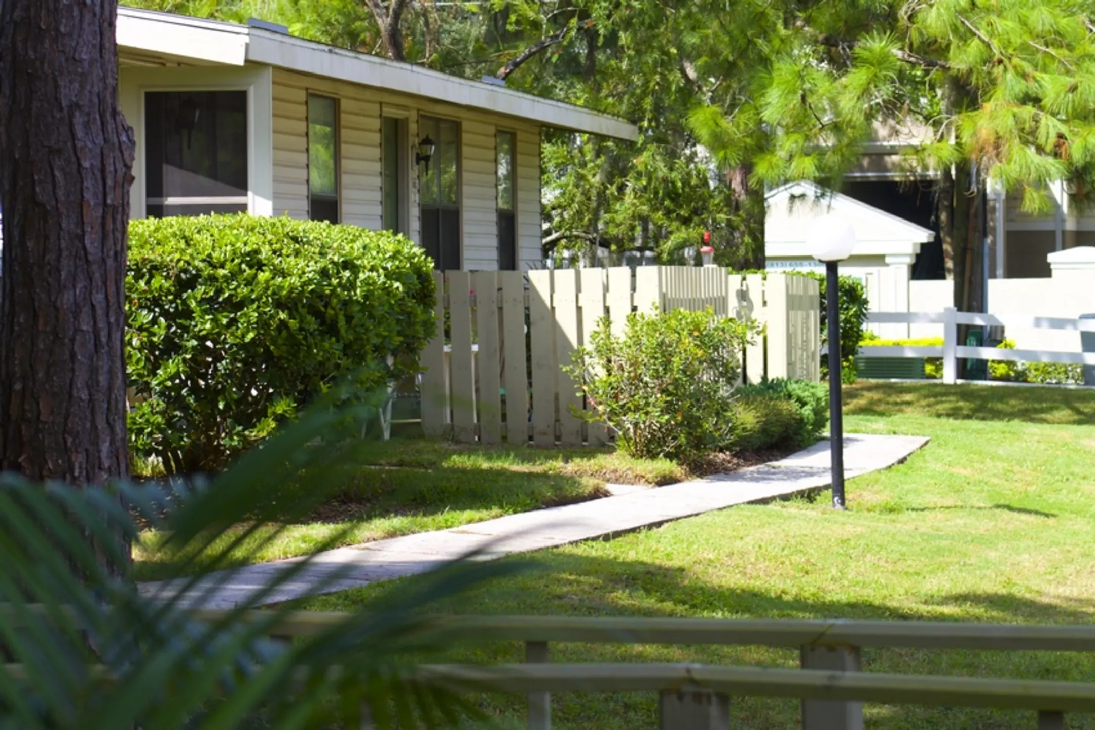 Lakewood Apartments 1651 Lake Meadow Cir S Brandon, FL Apartments