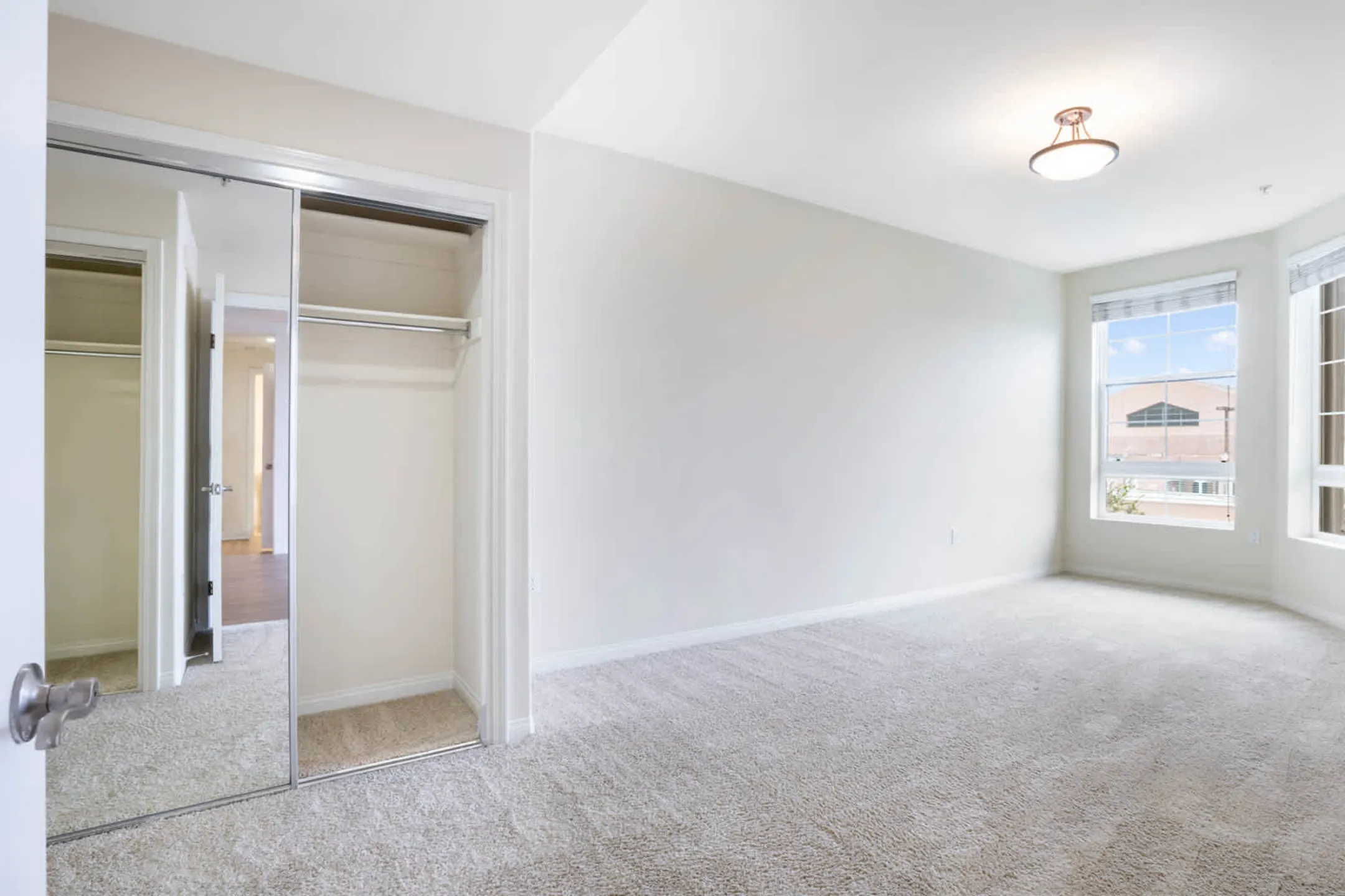 Versailles Koreatown 918 S Oxford Ave Los Angeles, CA Apartments