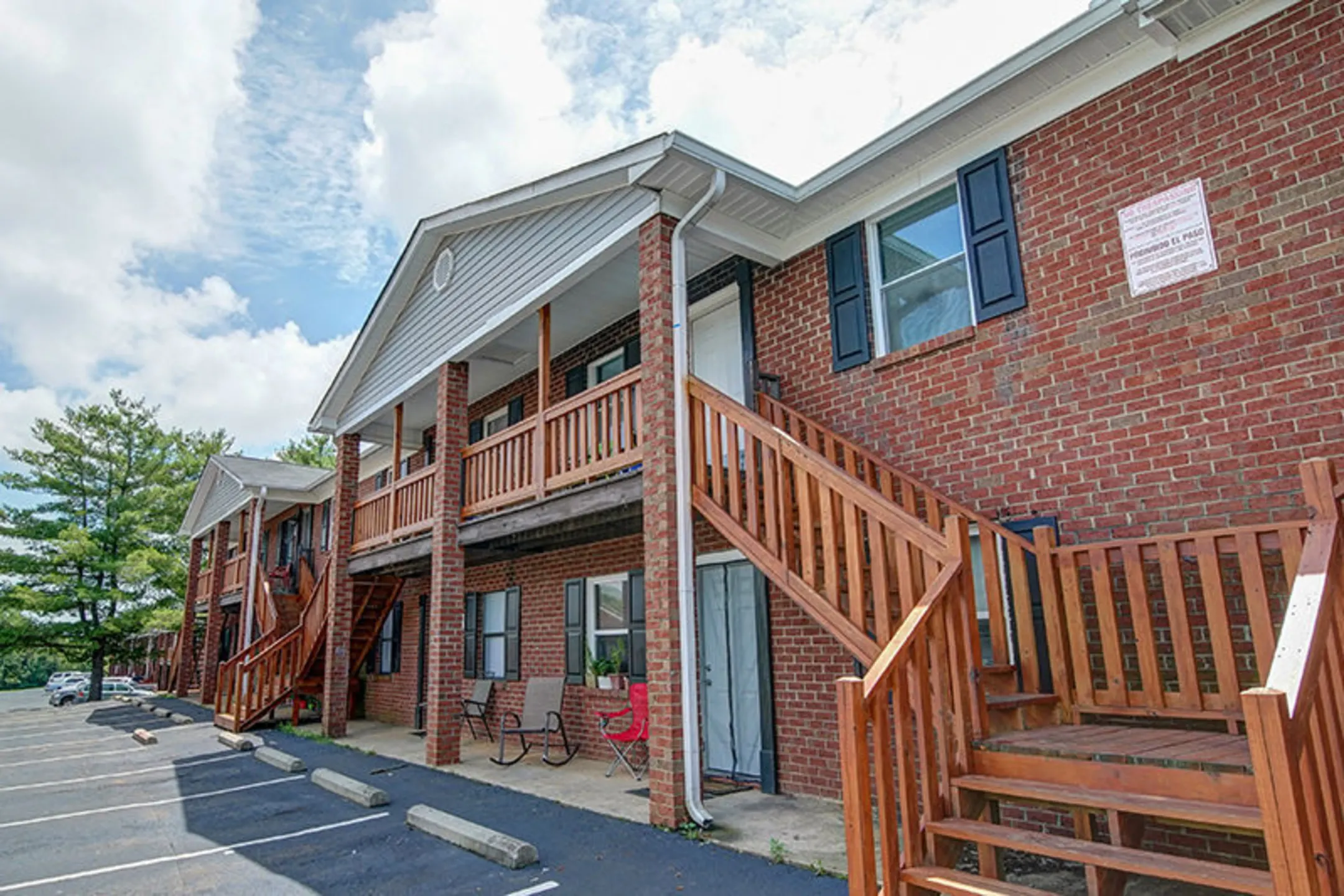 Cedar Ridge Apartments - Winston-Salem, NC 27107