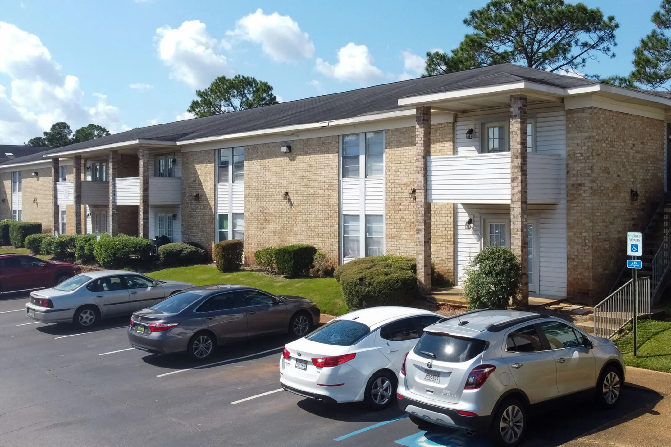 Crossings at Pinebrook Apartments Mobile, AL 36609