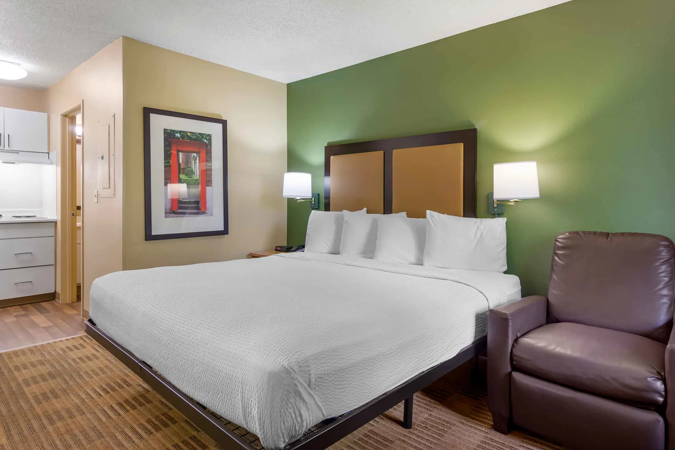 Furnished Studio Seattle Southcenter 15635 West Valley Hwy