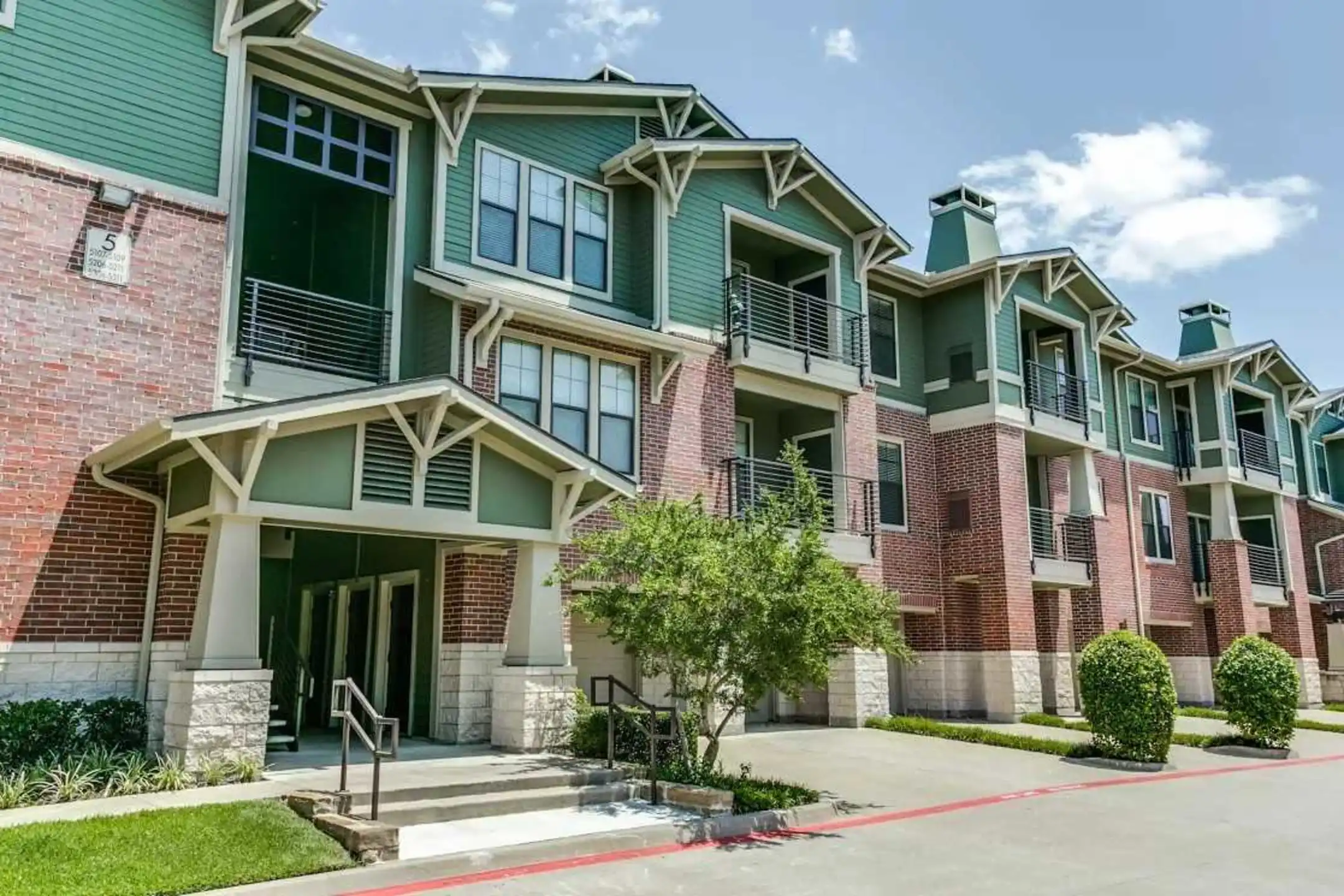 the-village-dallas-5605-village-glen-dr-dallas-tx-apartments-for