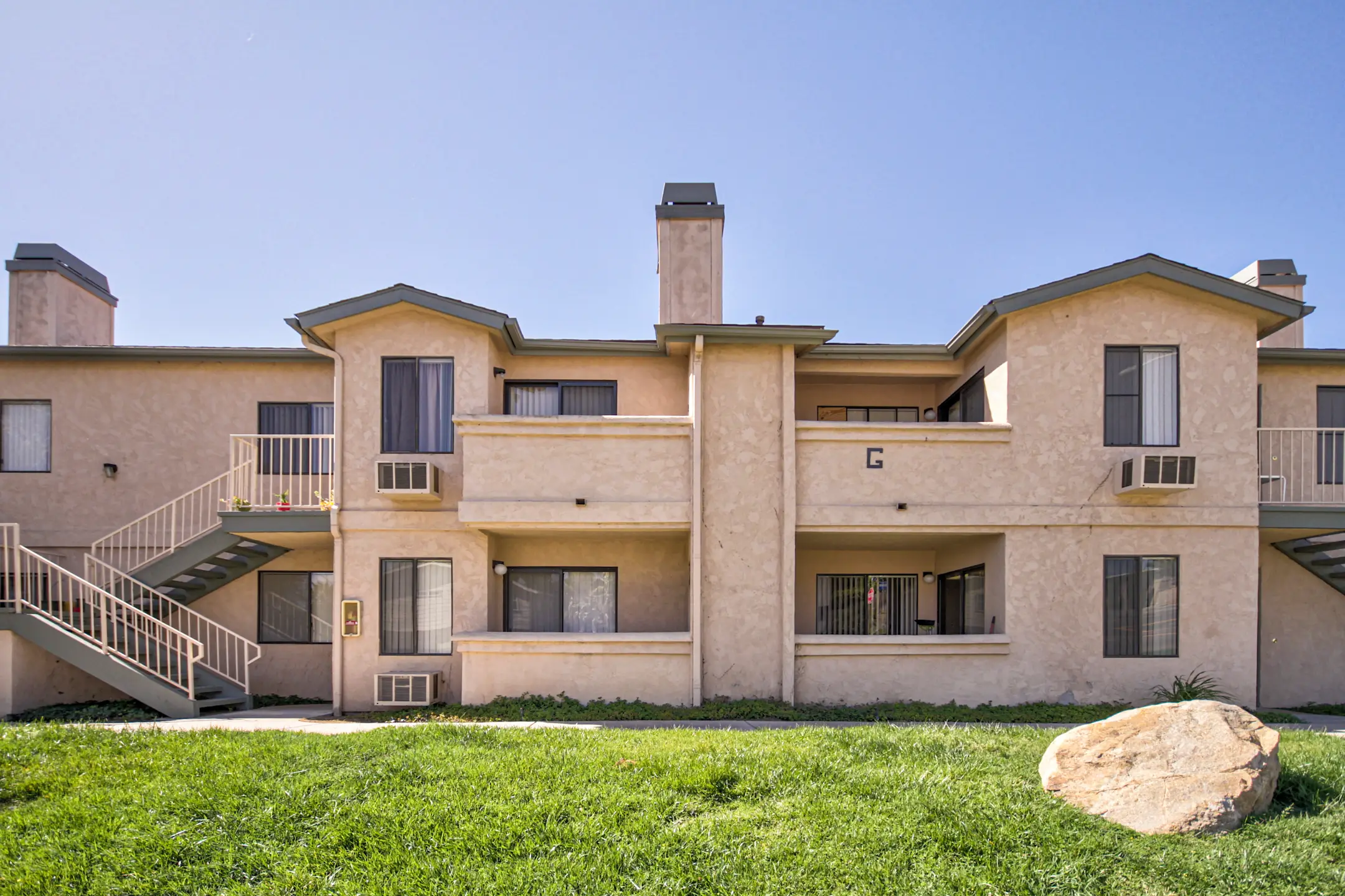 Fallbrook Hills Apartments Fallbrook, CA 92028